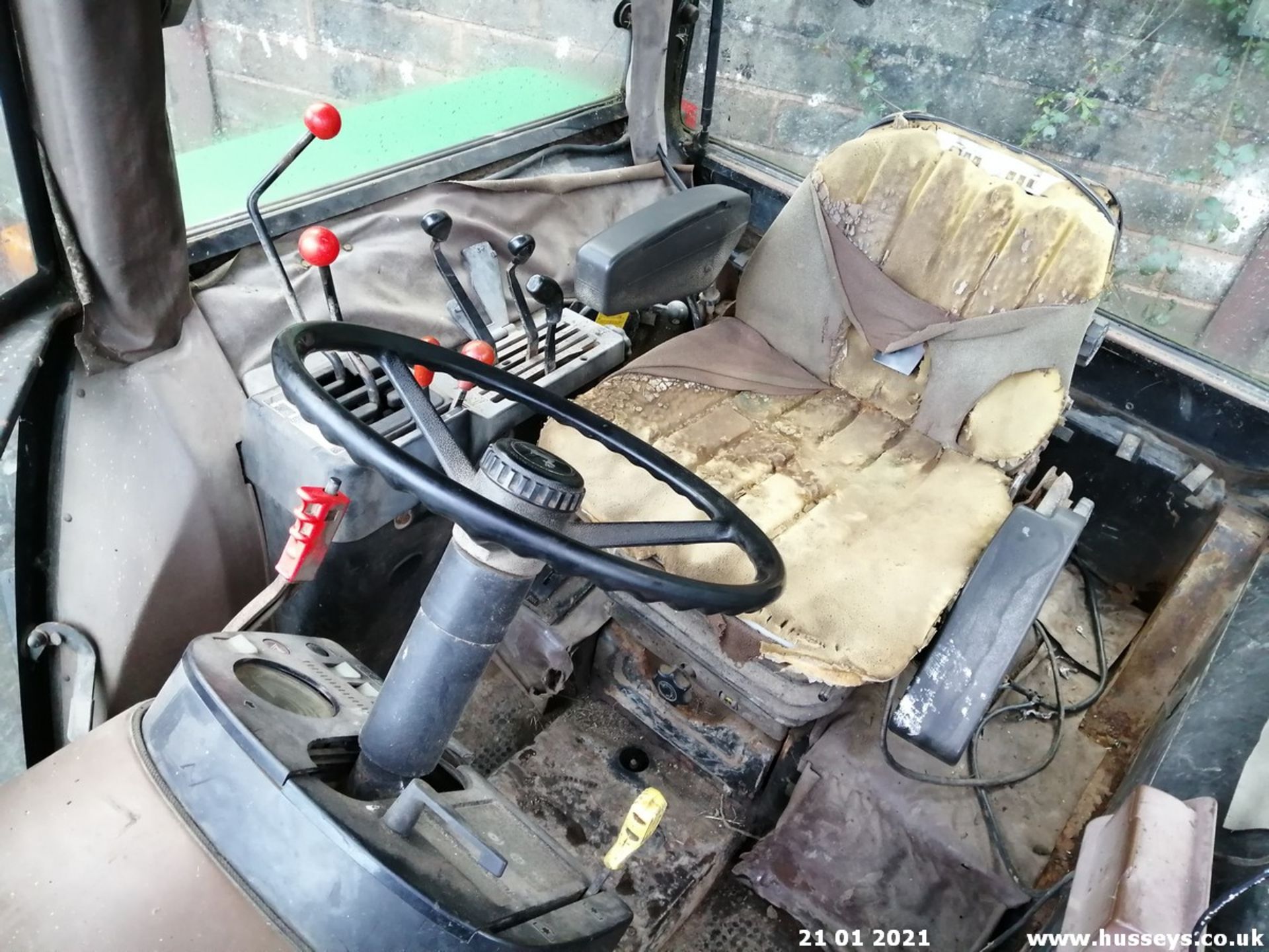 JOHN DEERE 2650 4WD TRACTOR C.W GRAYS LOADER H162 XTS - Image 10 of 10