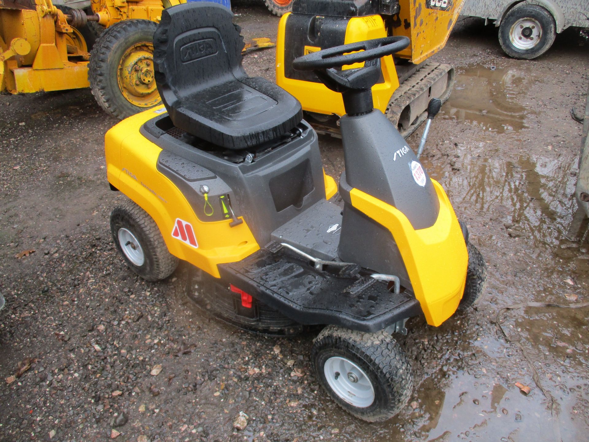 STIGA MID MOUNTED MULCHING MOWER - Image 2 of 4