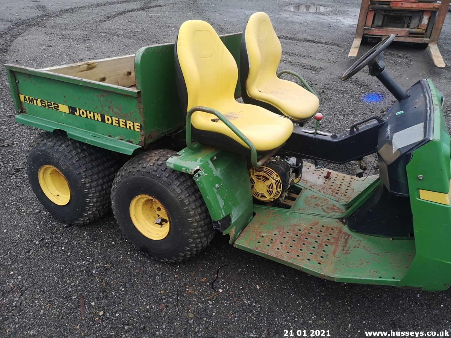 JOHN DEERE AMT622 5 WHEEL BUGGY