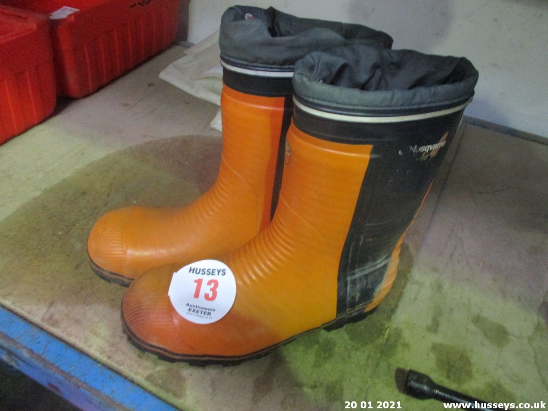 PAIR CHAINSAW BOOTS