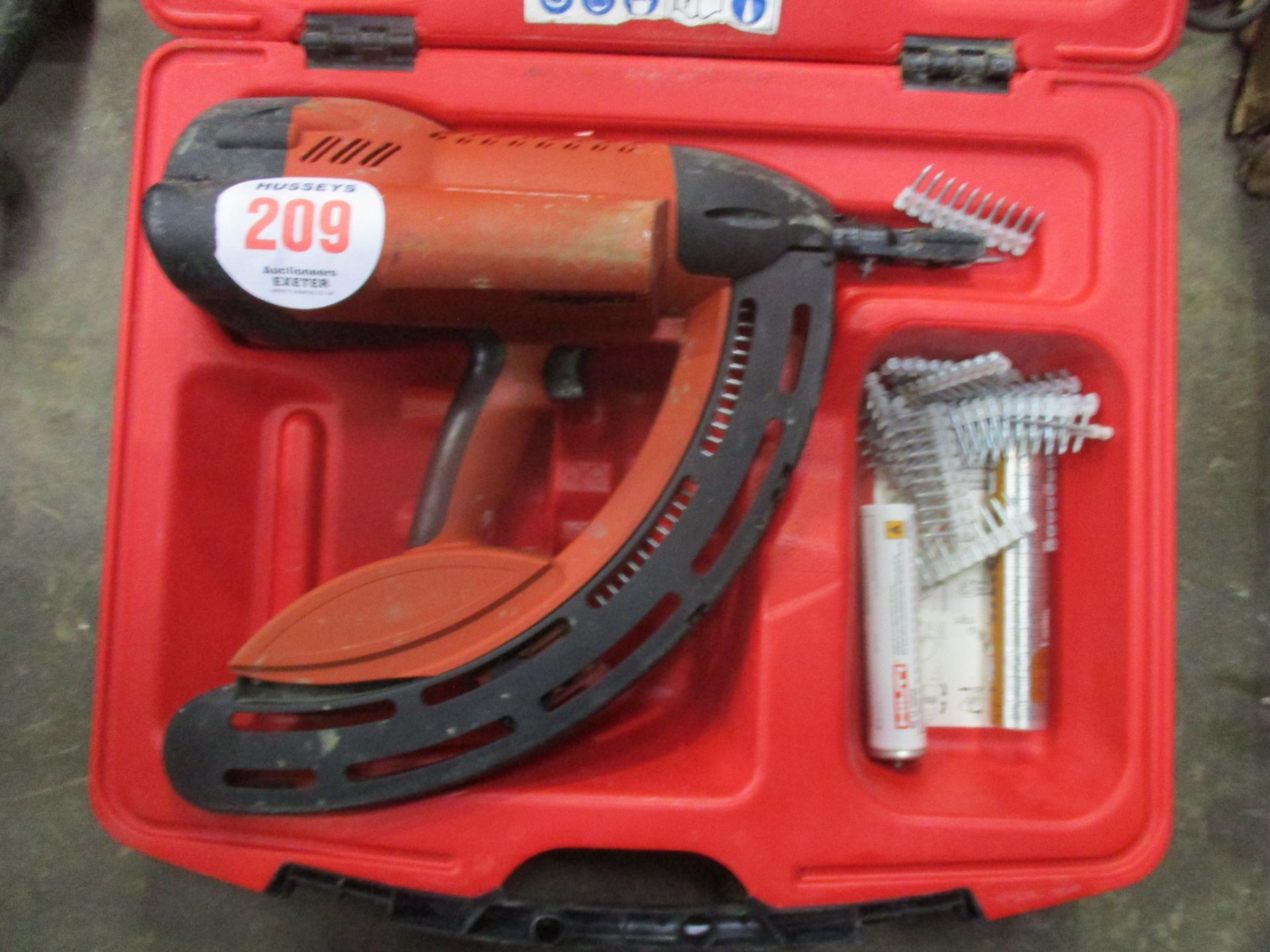 HILTI NAIL GUN