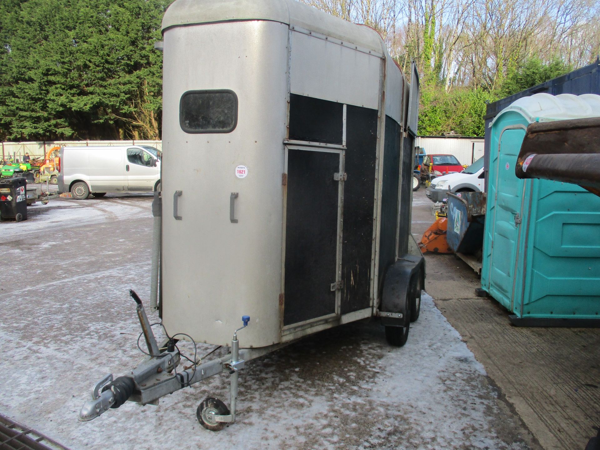 IFOR WILLIAMS 505 HORSE BOX - Image 2 of 3