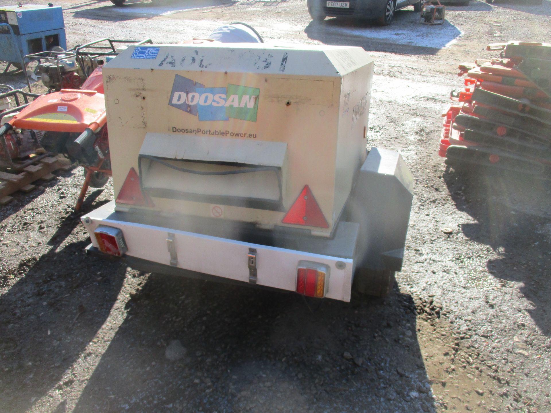 DOOSAN 7/20 FAST TOW COMPRESSOR - Image 2 of 2