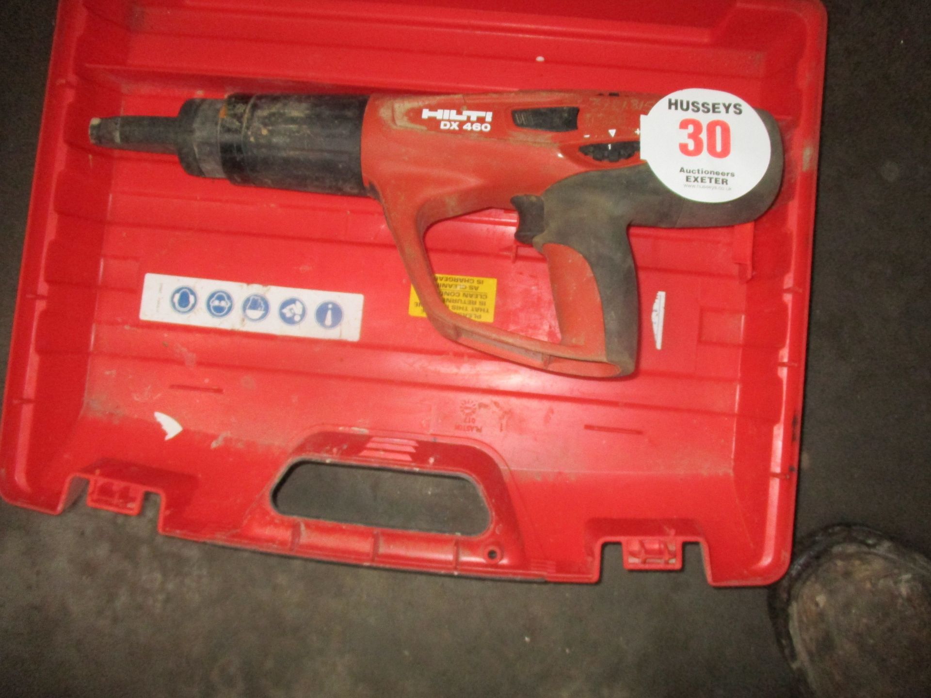 HILTI DX460 NAIL GUN