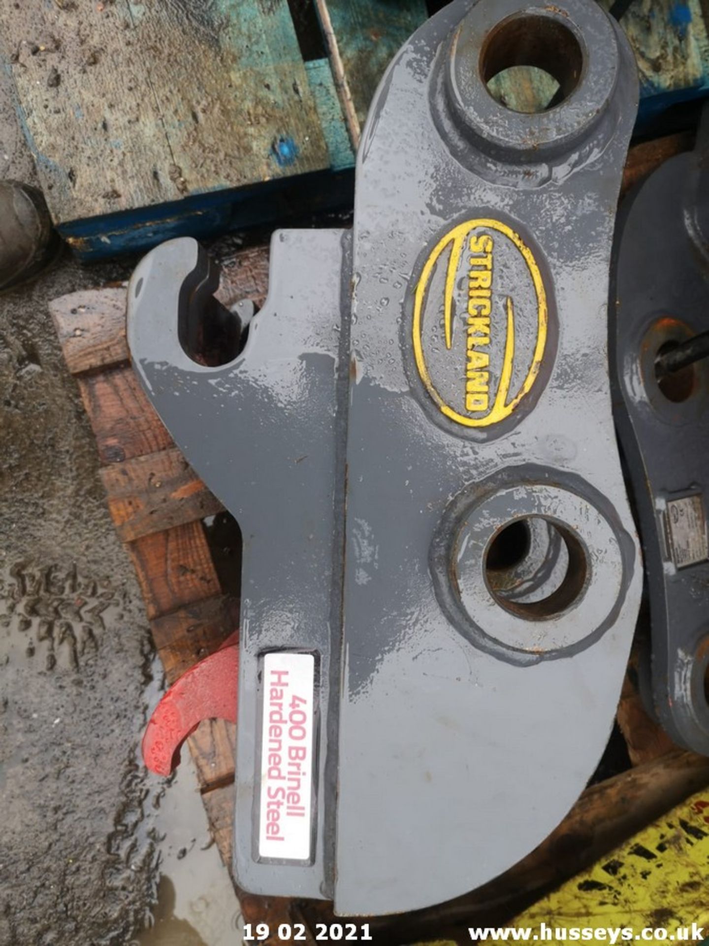 STRICKLAND HYDRAULIC HITCH FOR 8 TON DIGGER UNUSED - Image 2 of 4