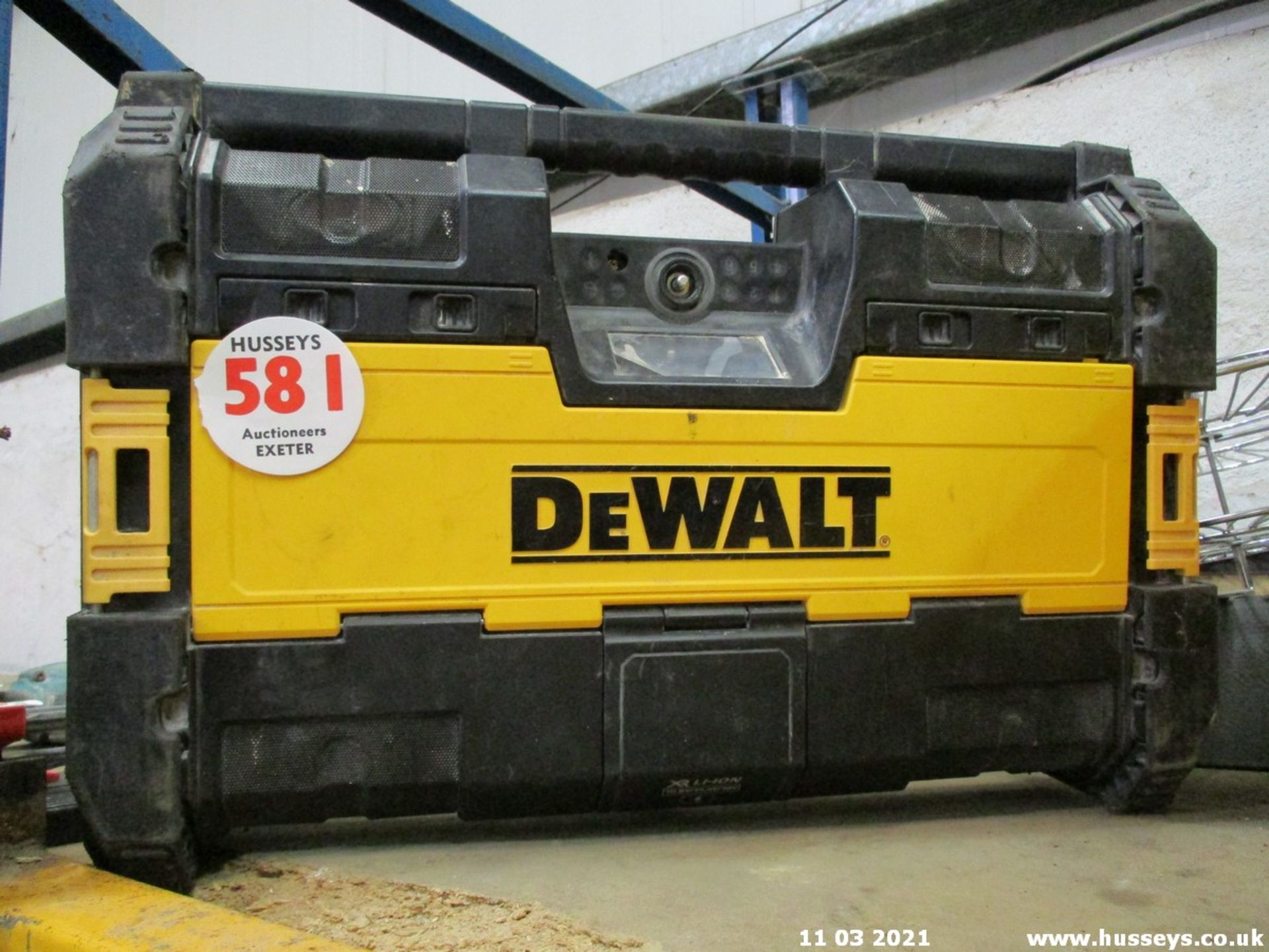 DEWALT RADIO