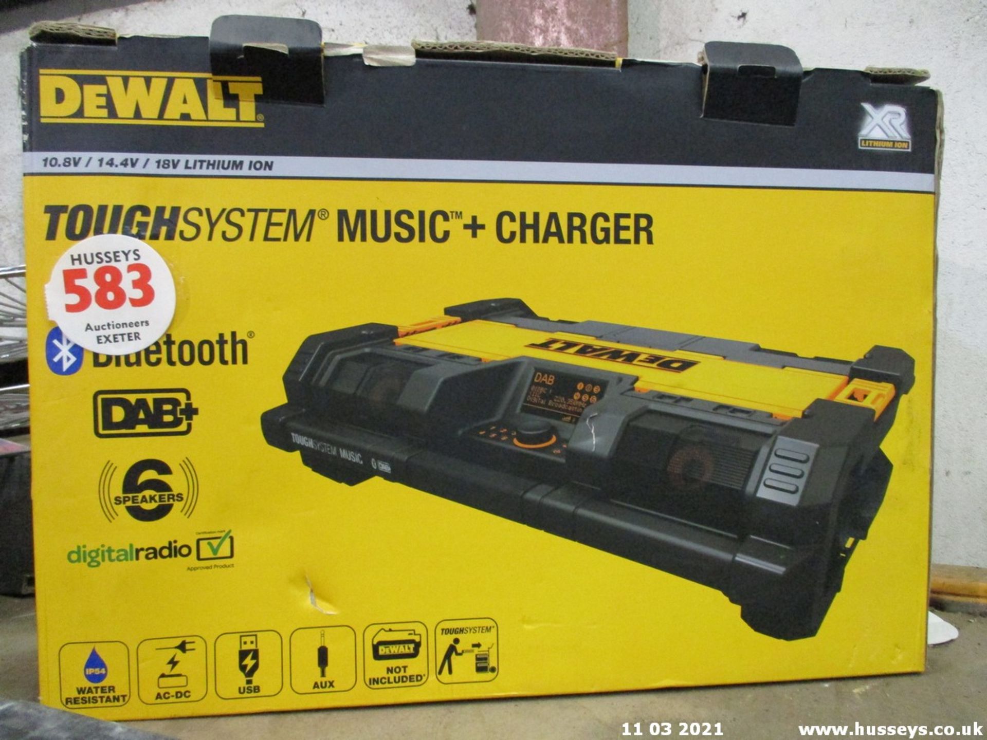 DEWALT RADIO