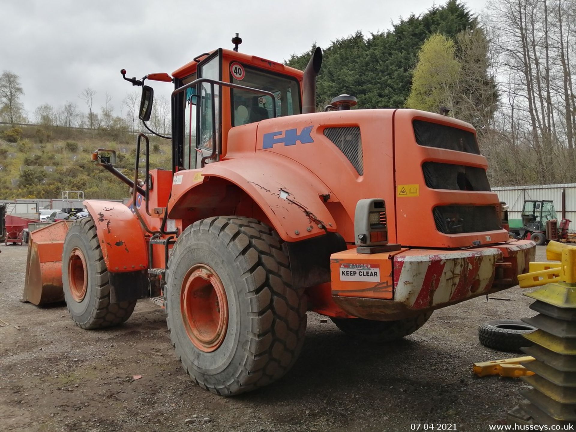 FIAT KOBELCO W190 LOADING SHOVEL 2004 8263HRS DRIVEN IN, STARTER MOTOR TEMPERAMENTAL - Image 4 of 10