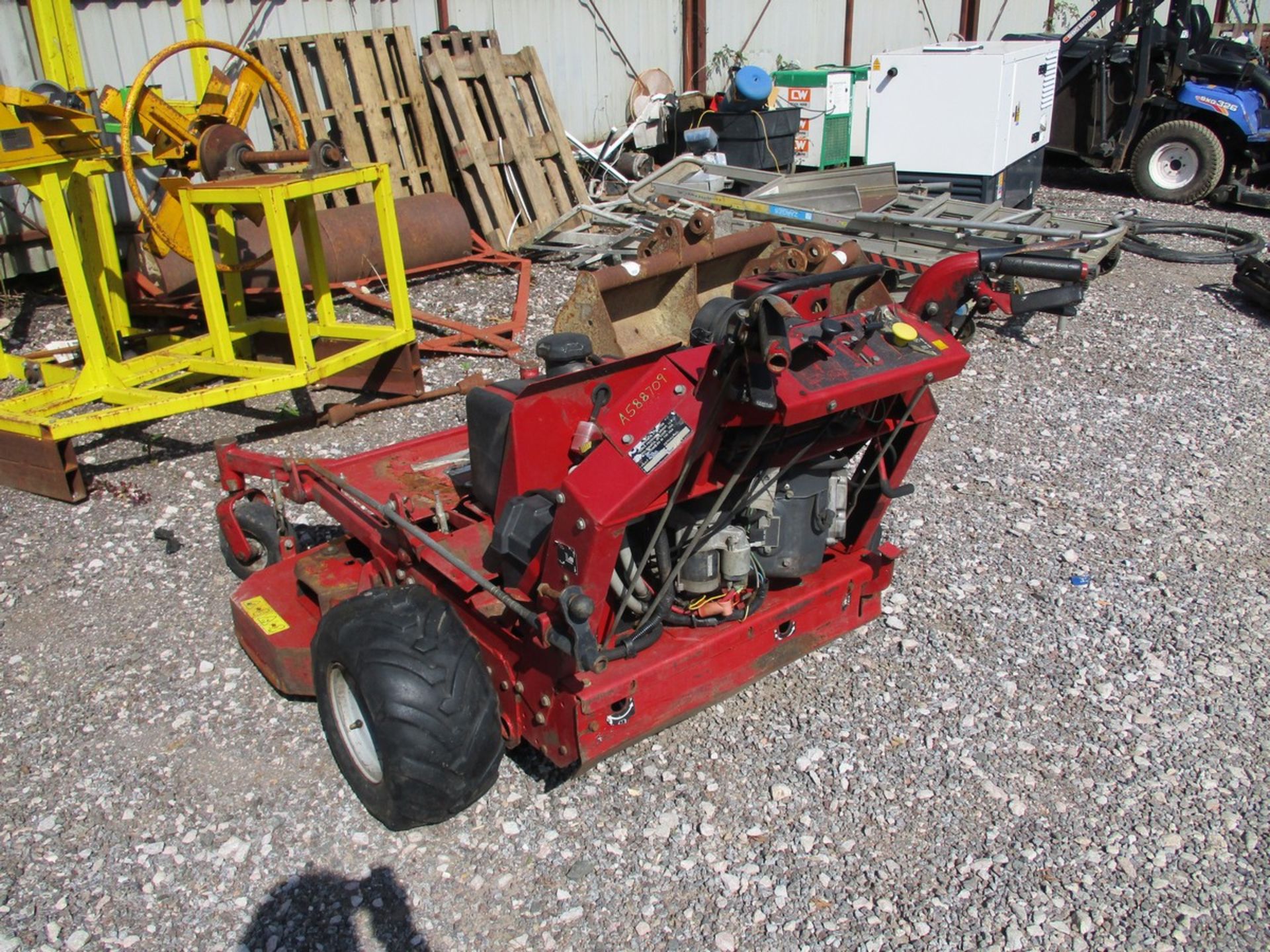 FERRIS OUTFRONT MOWER - Image 2 of 3