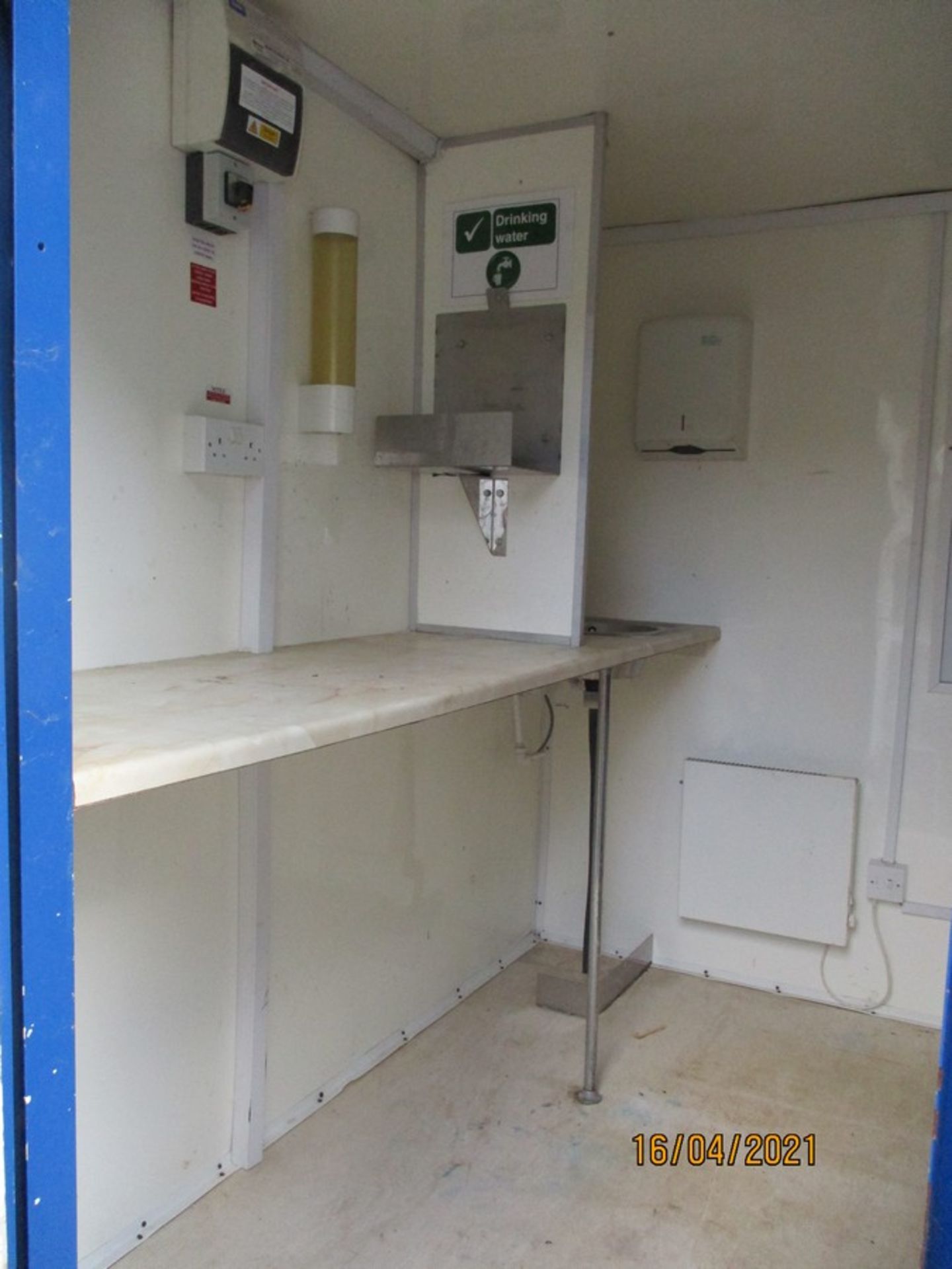 BOSS FAST TOW WELFARE UNIT C.W 6KVA DSL GENERATOR, W.C & RESTROOM - Image 3 of 7