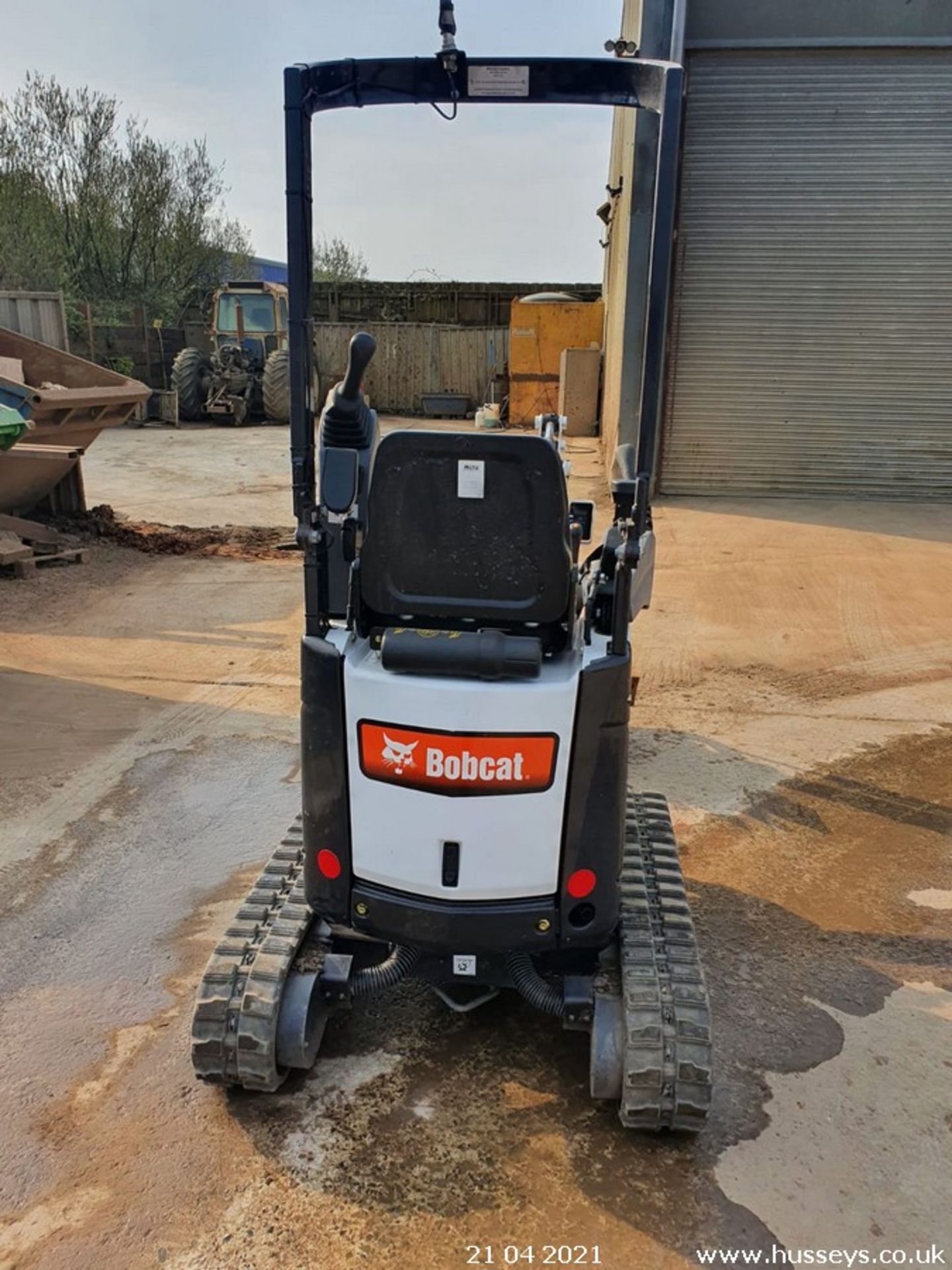 2019 BOBCAT E10 MINI DIGGER C.W 3 BUCKETS, EXPANDING TRACKS 242HRS RDD - Image 4 of 10