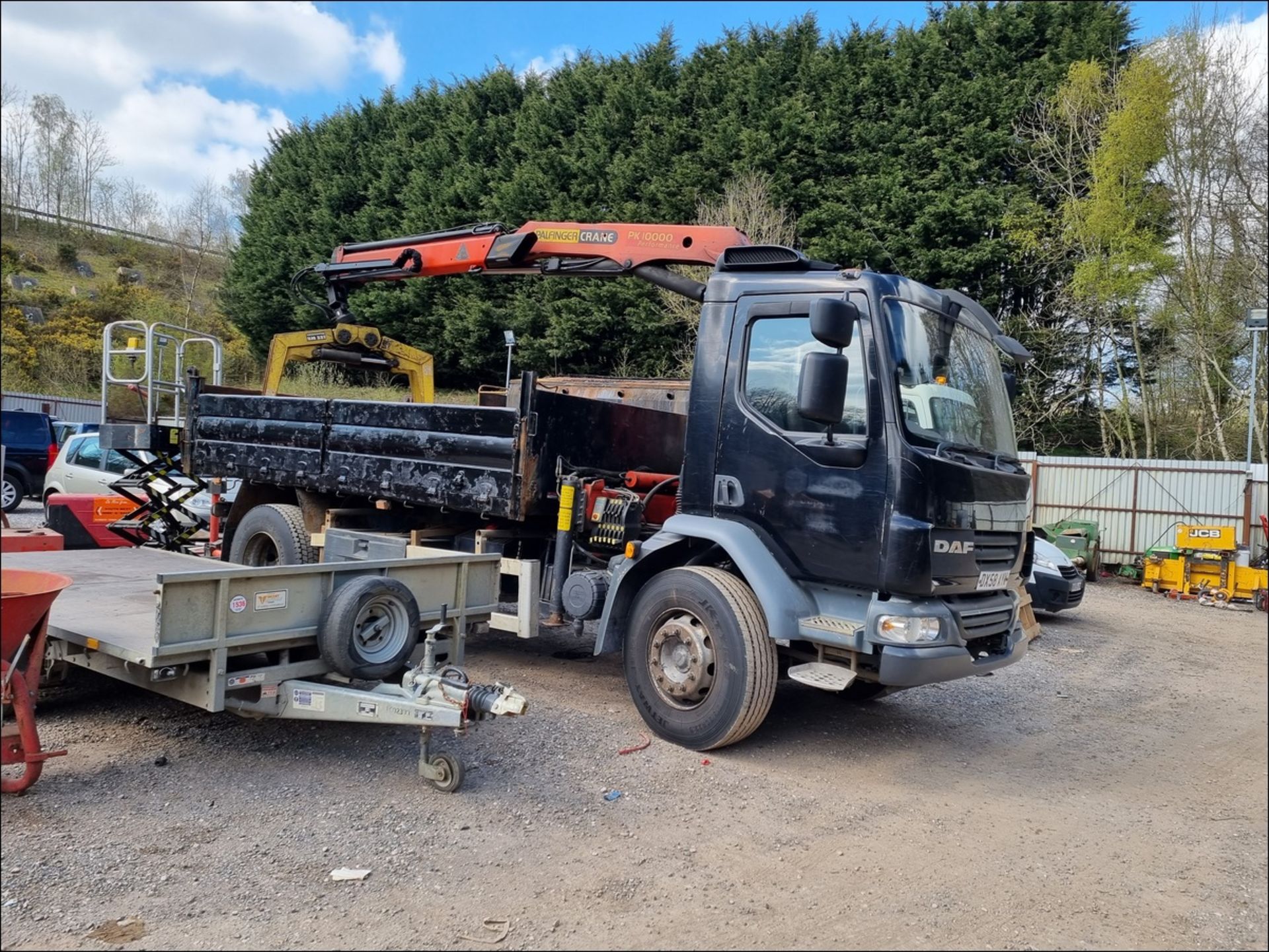 09/58 DAF TRUCKS LF - 6692cc Tipper (Black, 213k) - Image 2 of 15