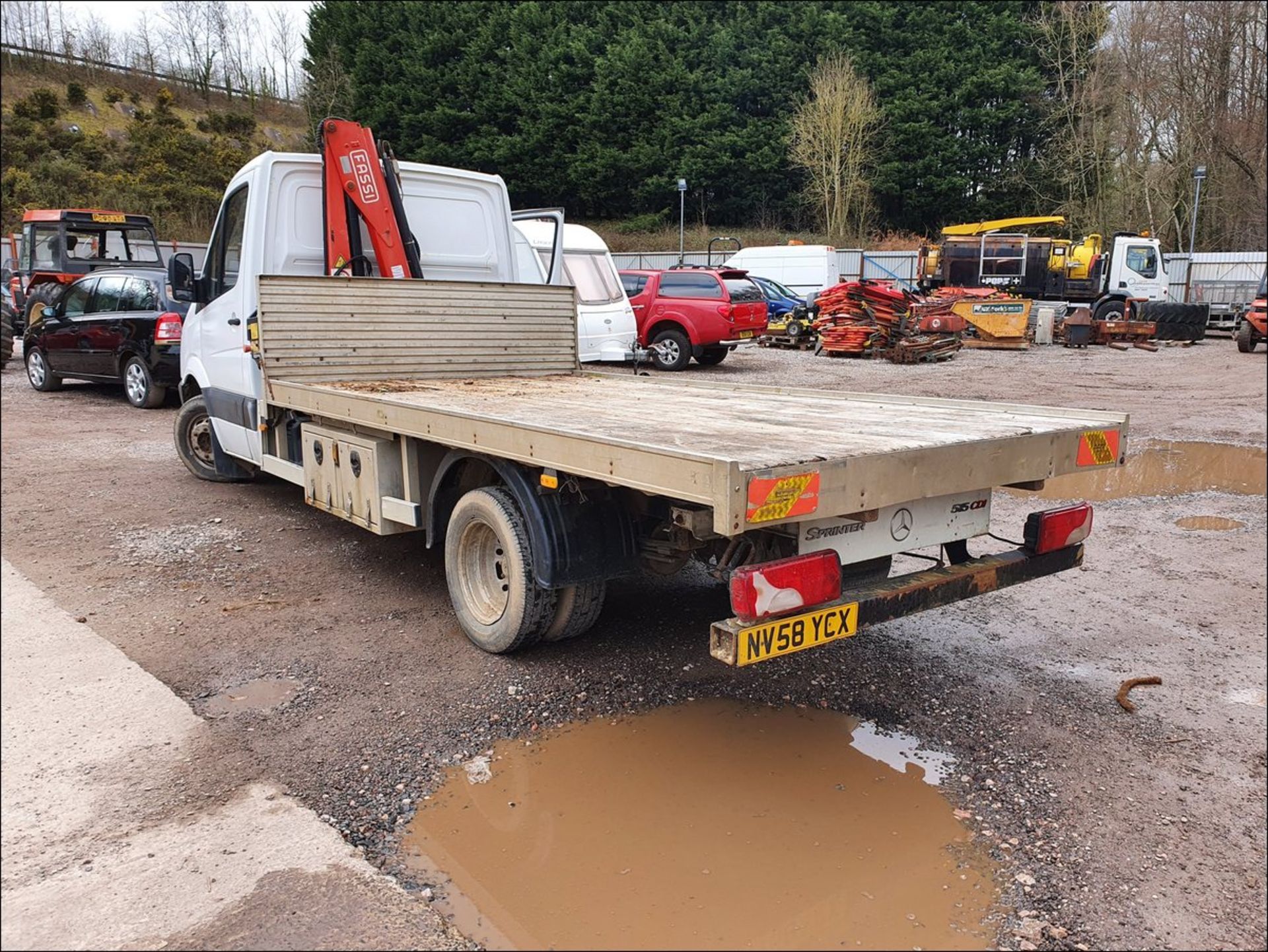 2009 MERCEDES SPRINTER 515 CDI FASSIE CRANE 2148cc 2dr Flat Lorry (White) - Image 4 of 11