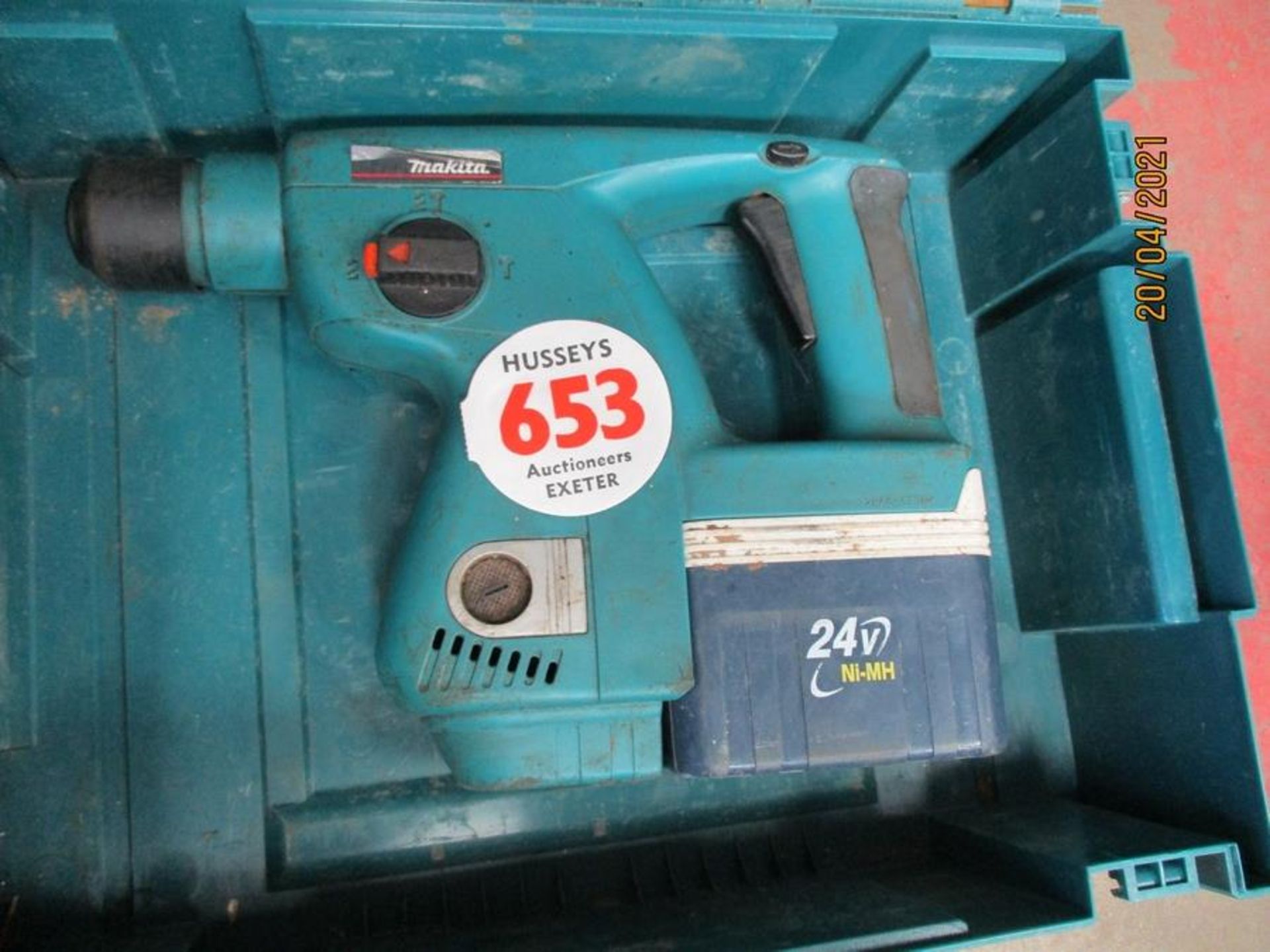 CORDLESS MAKITA DRILL