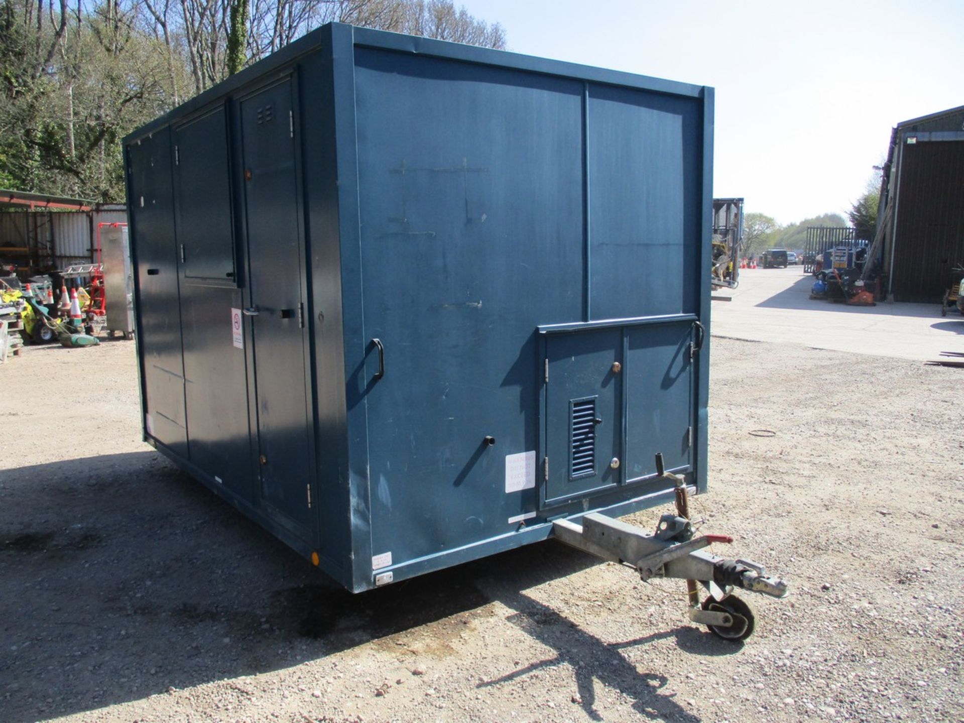 JC FAST TOW WELFARE UNIT - Image 4 of 4
