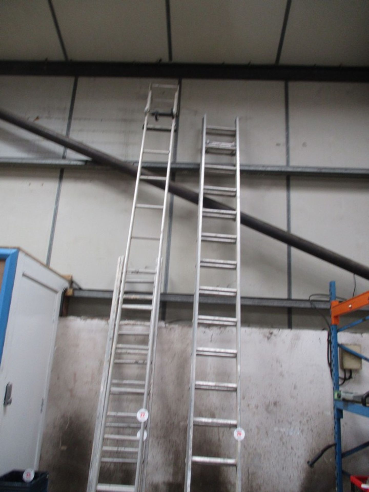 ROOFING LADDER