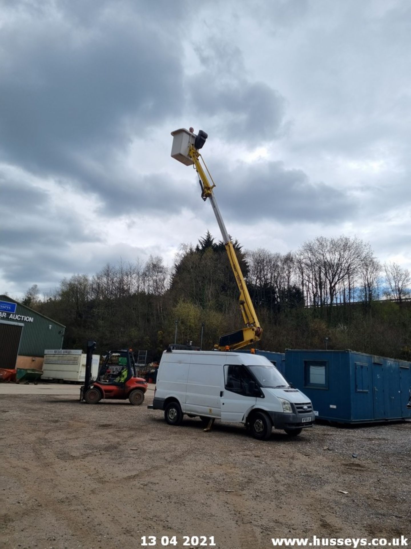 08/58 FORD TRANSIT 100 T350M RWD - 2402cc Van (White, 130k) - Image 3 of 16