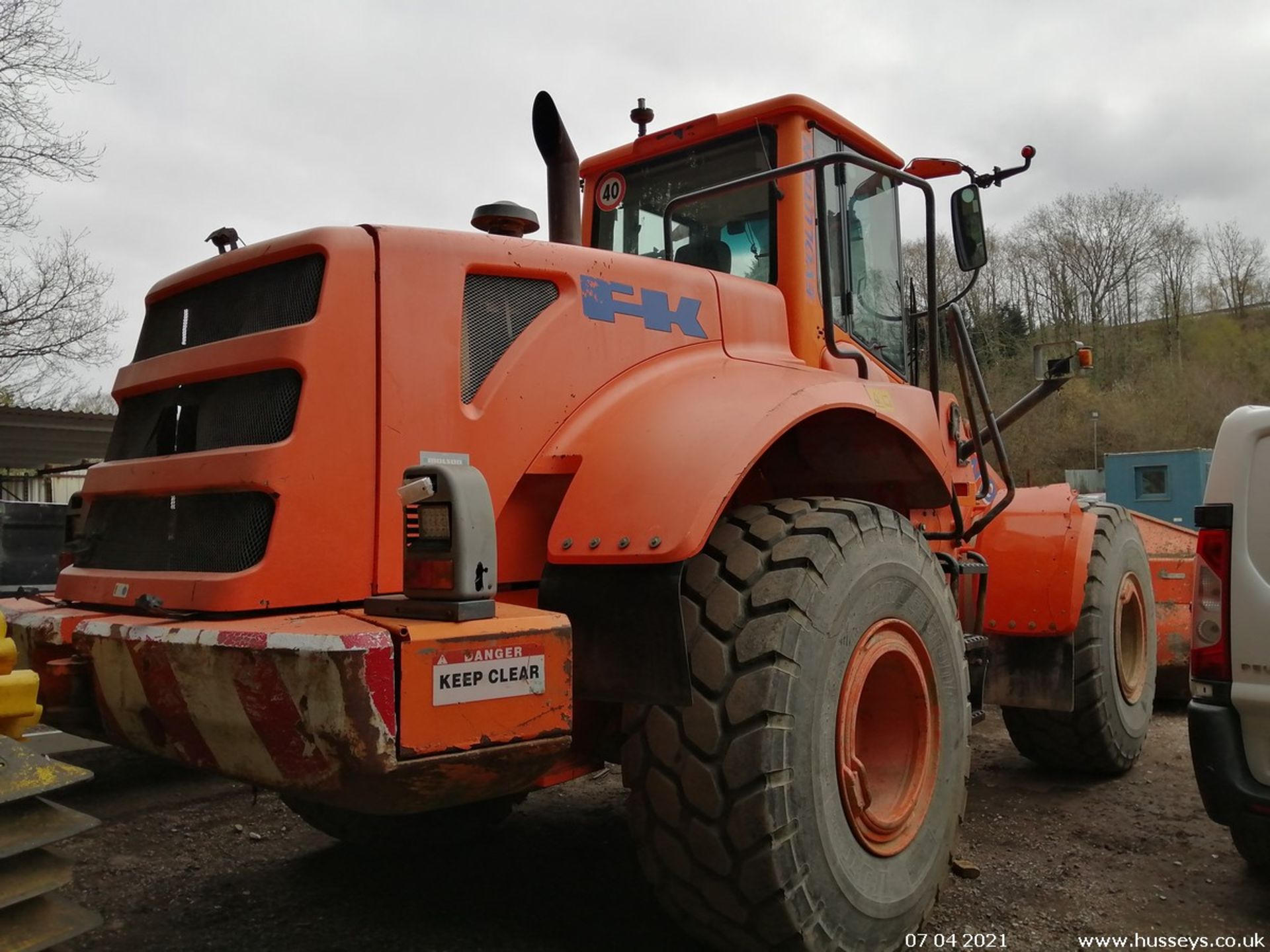 FIAT KOBELCO W190 LOADING SHOVEL 2004 8263HRS DRIVEN IN, STARTER MOTOR TEMPERAMENTAL - Image 6 of 10