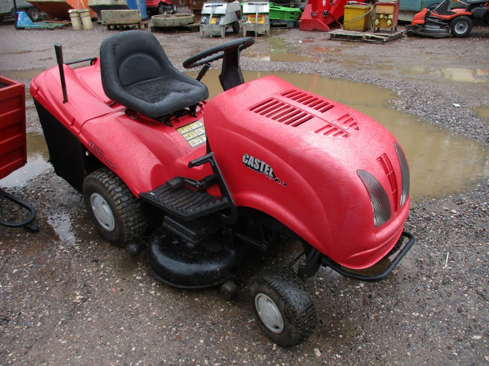 CASTLE GARDEN RIDE ON MOWER