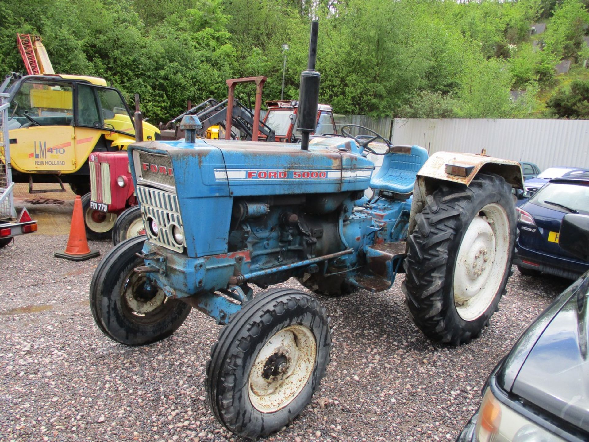 FORD 5000 TRACTOR 0731HRS DRIVEN IN - Image 2 of 4