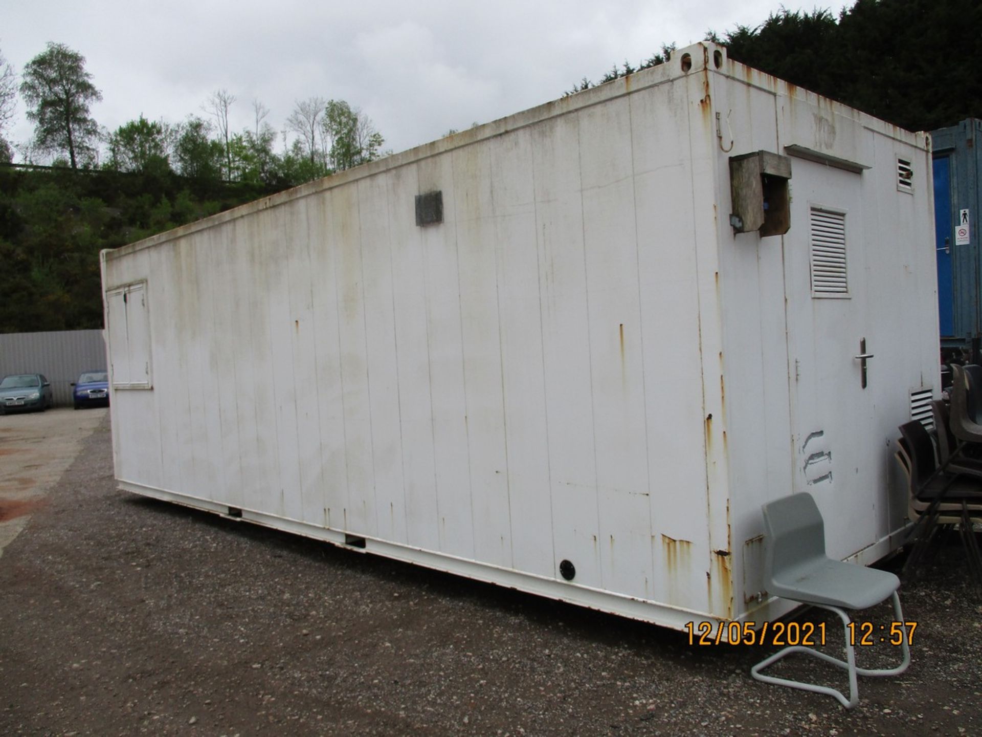 ROLL ON ROLL OFF WELFARE CONTAINER. APPROX 24FT X 9FT (BUYER TO SEND HIAB FOR LOADING) - Image 2 of 8