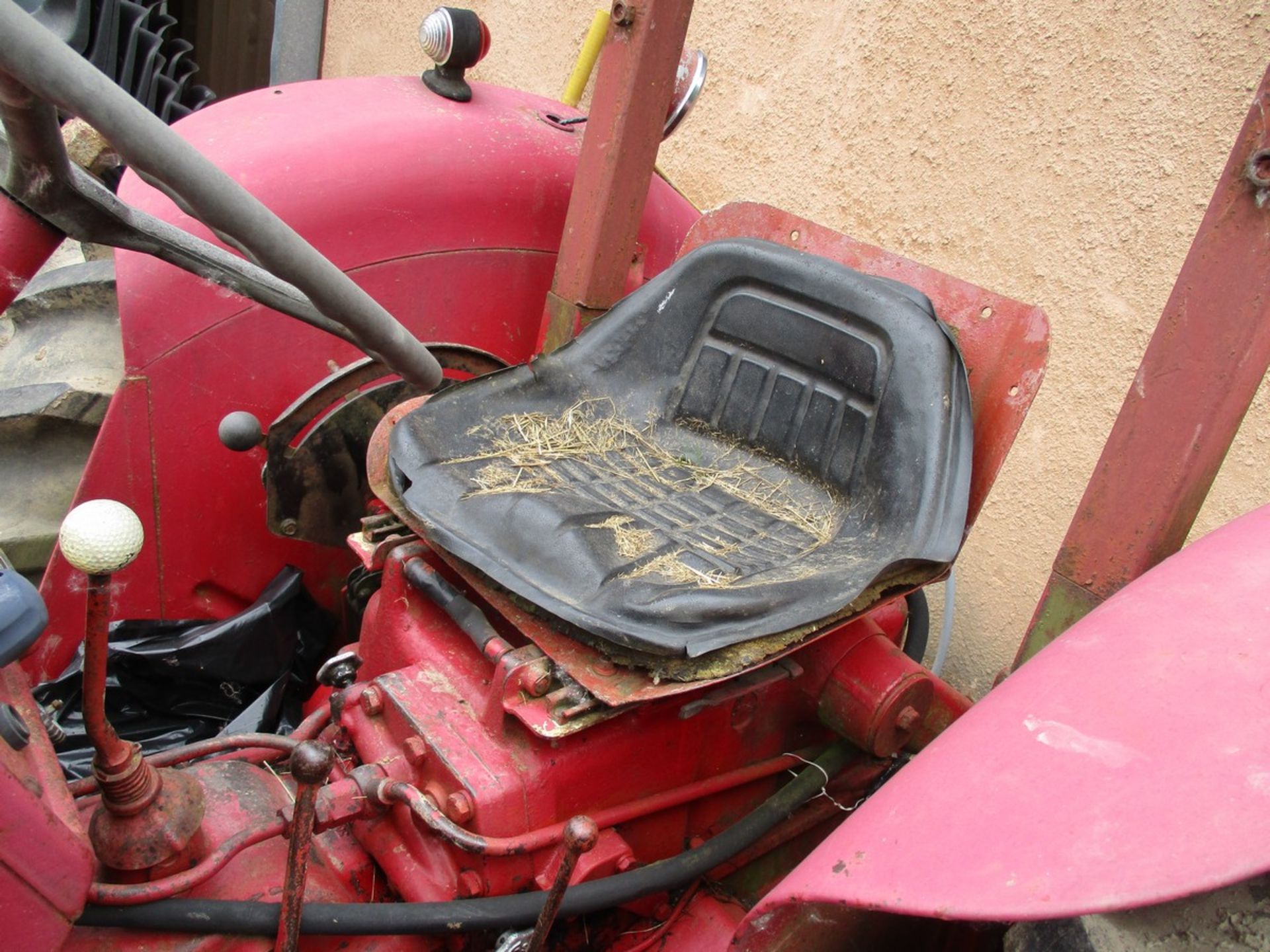 INTERNATIONAL 414 TRACTOR 1966 C/W V5 FDV771D - Image 6 of 6