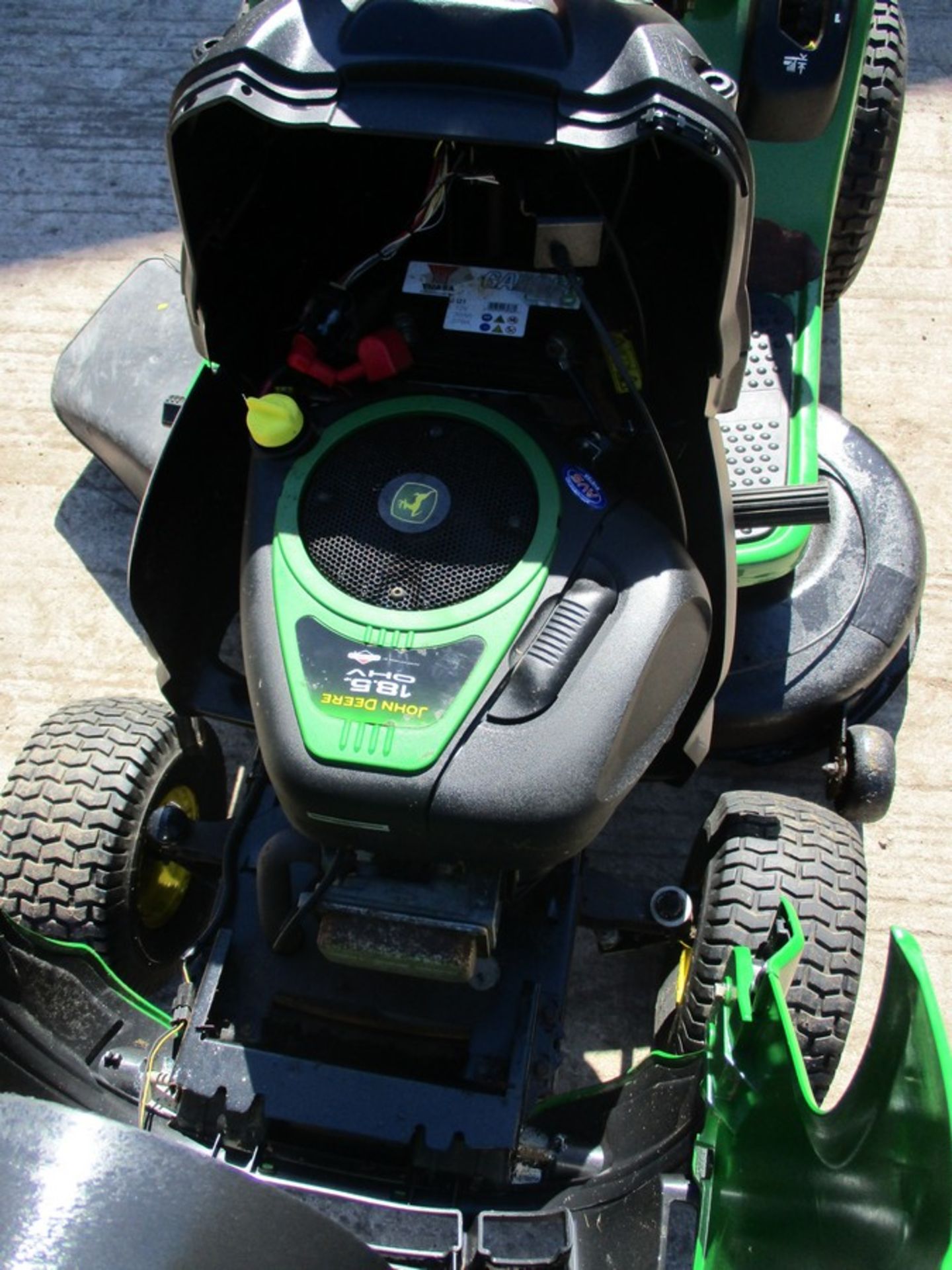 JOHN DEERE X110 RIDE ON MOWER - Image 5 of 5