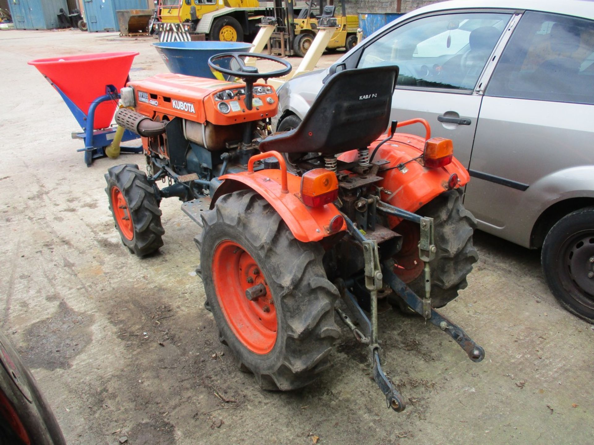 KUBOTA B7100 HST 4WD COMPACT TRACTOR 2642 HRS - Image 4 of 6