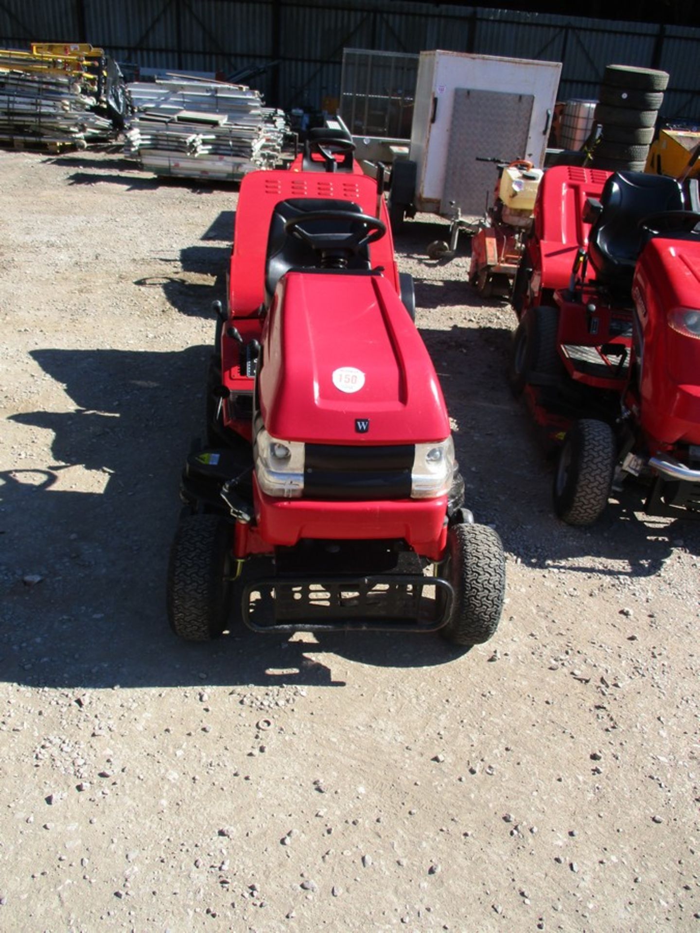 WESTWOOD S1600 RIDE ON MOWER - Image 3 of 5