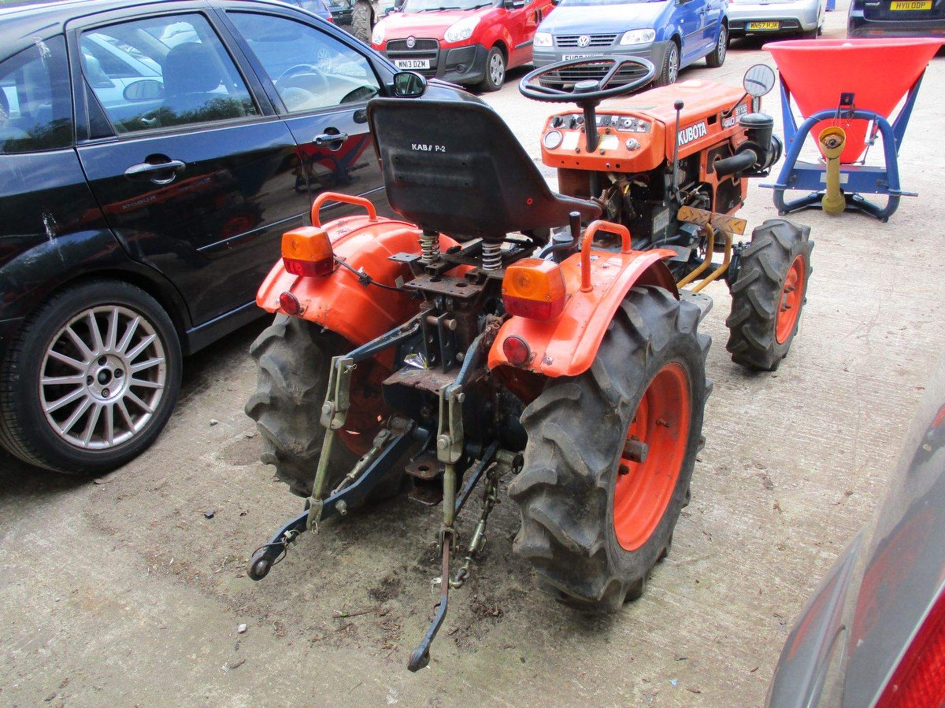 KUBOTA B7100 HST 4WD COMPACT TRACTOR 2642 HRS - Image 3 of 6