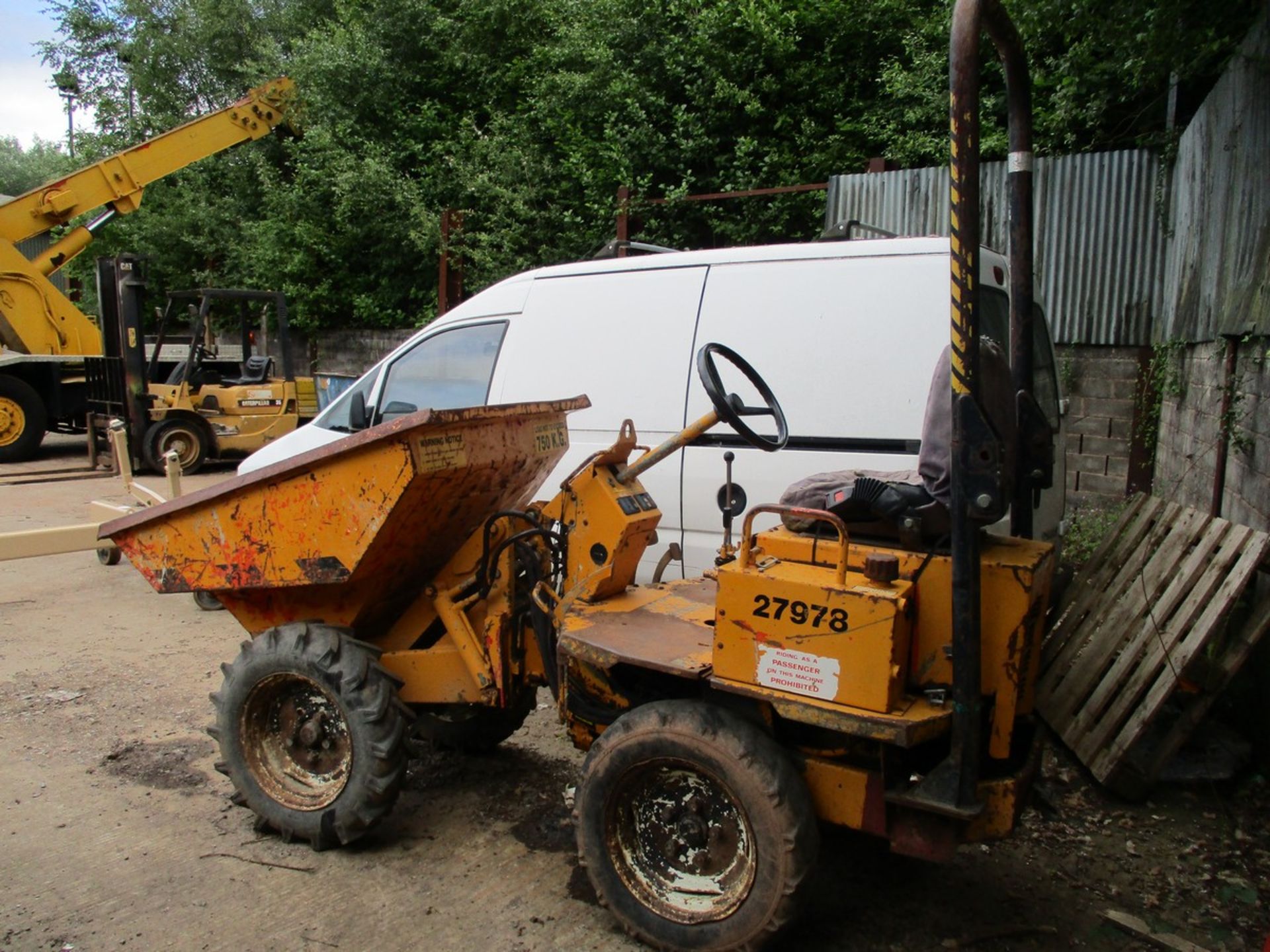 PEL JOB 750KG HI TIP DUMPER 1998 - Image 2 of 5