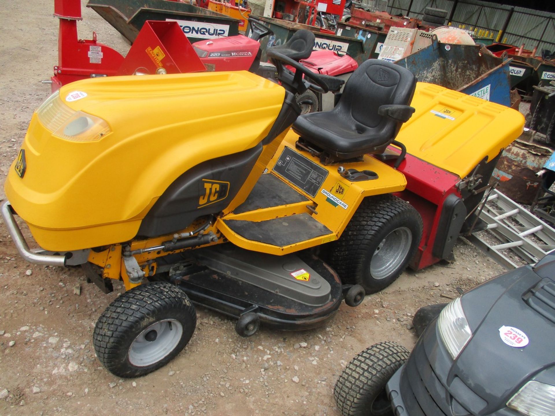 JCB DIESEL RIDE ON MOWER - Image 2 of 4