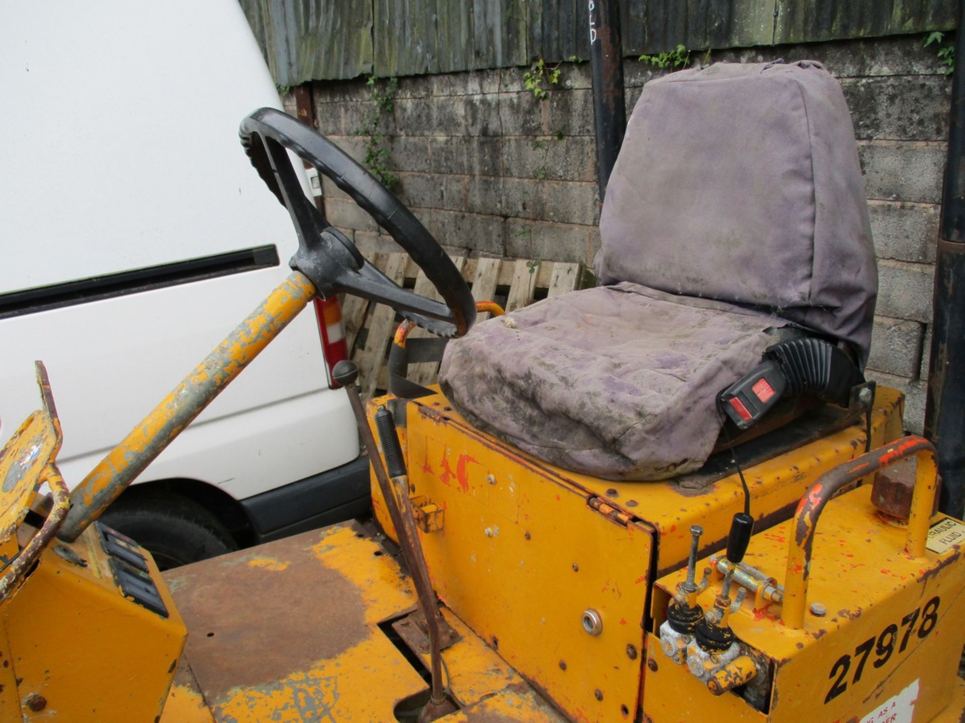 PEL JOB 750KG HI TIP DUMPER 1998 - Image 4 of 5