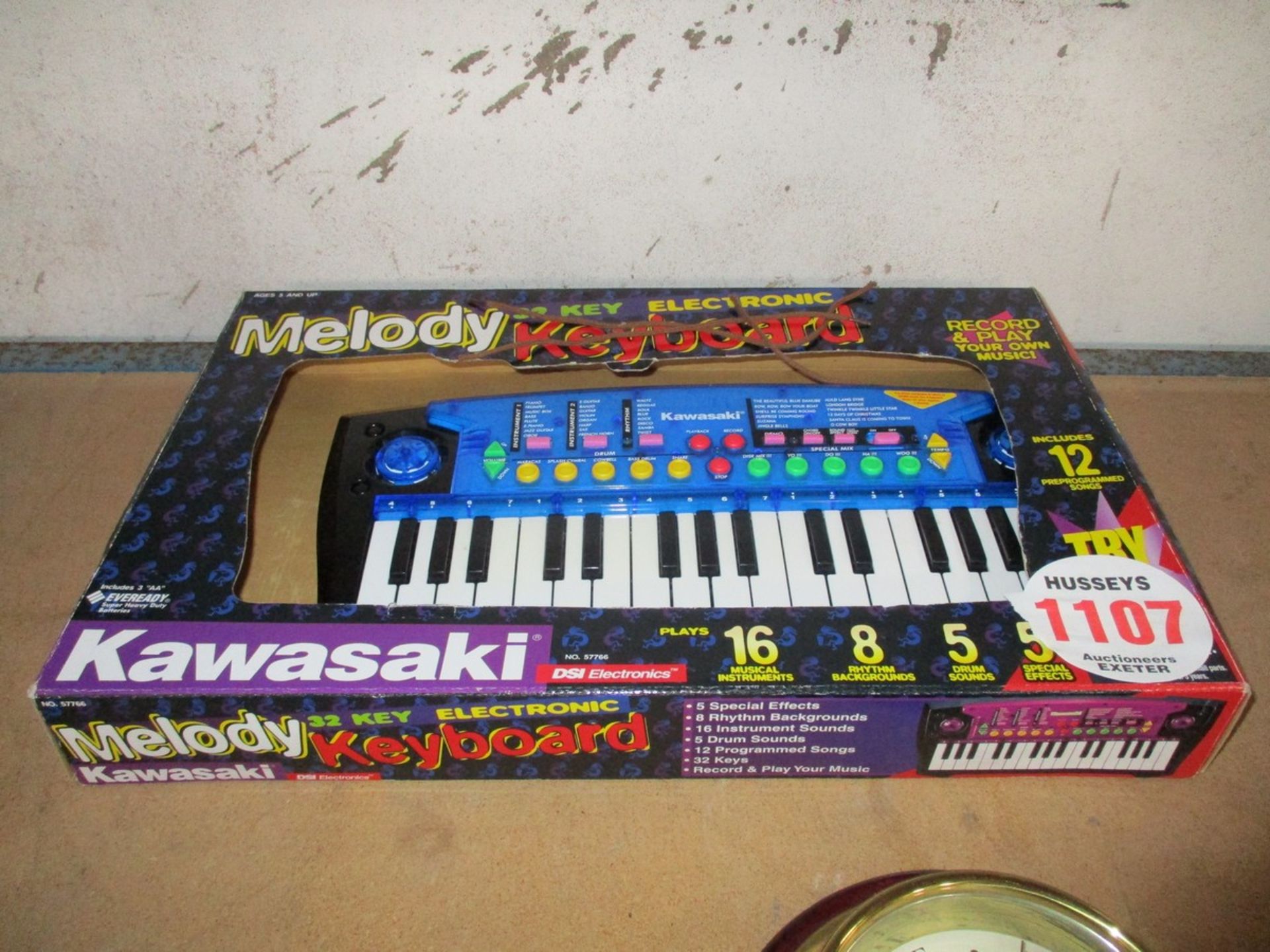 ELECTRIC KEYBOARD