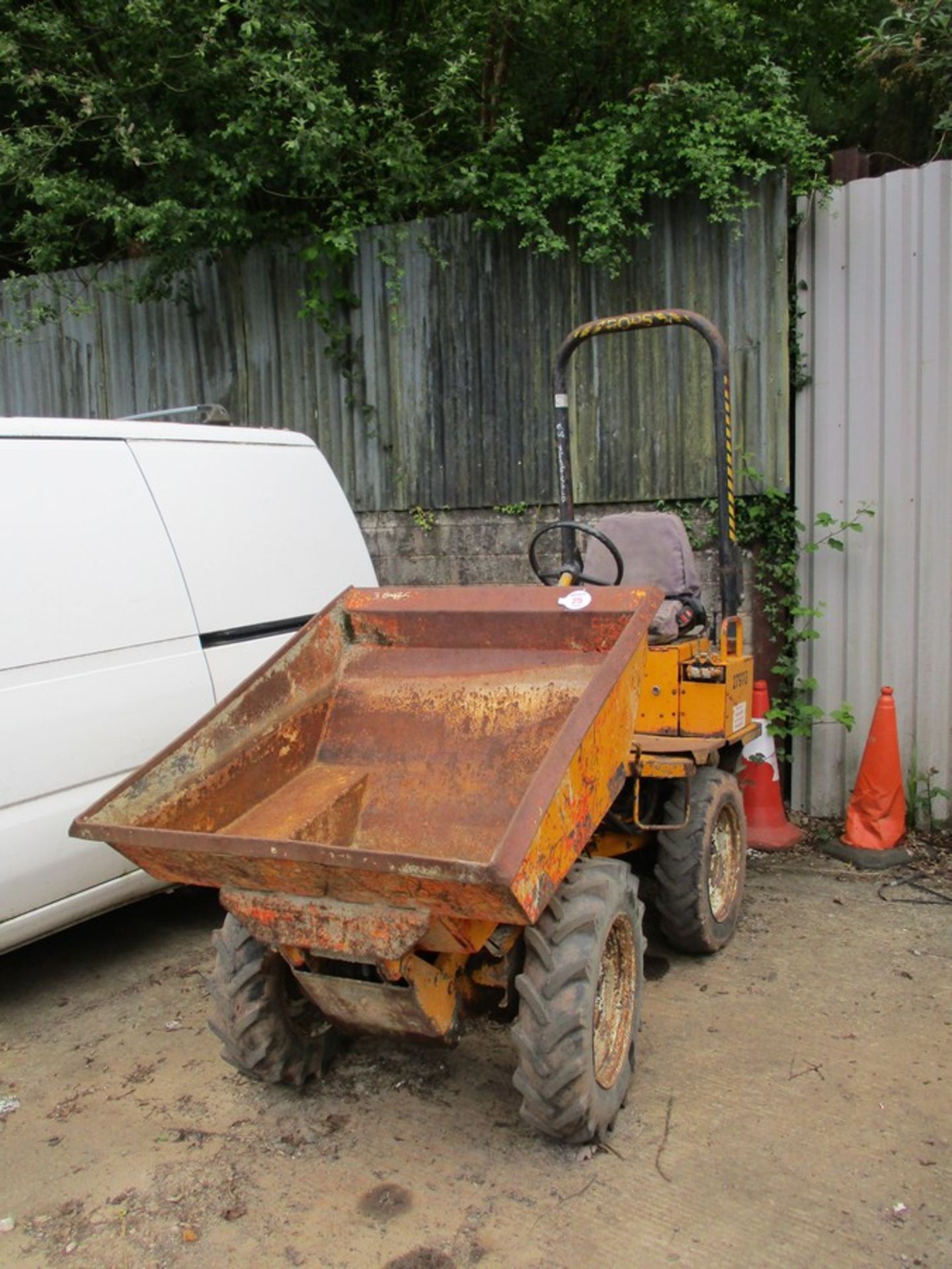 PEL JOB 750KG HI TIP DUMPER 1998