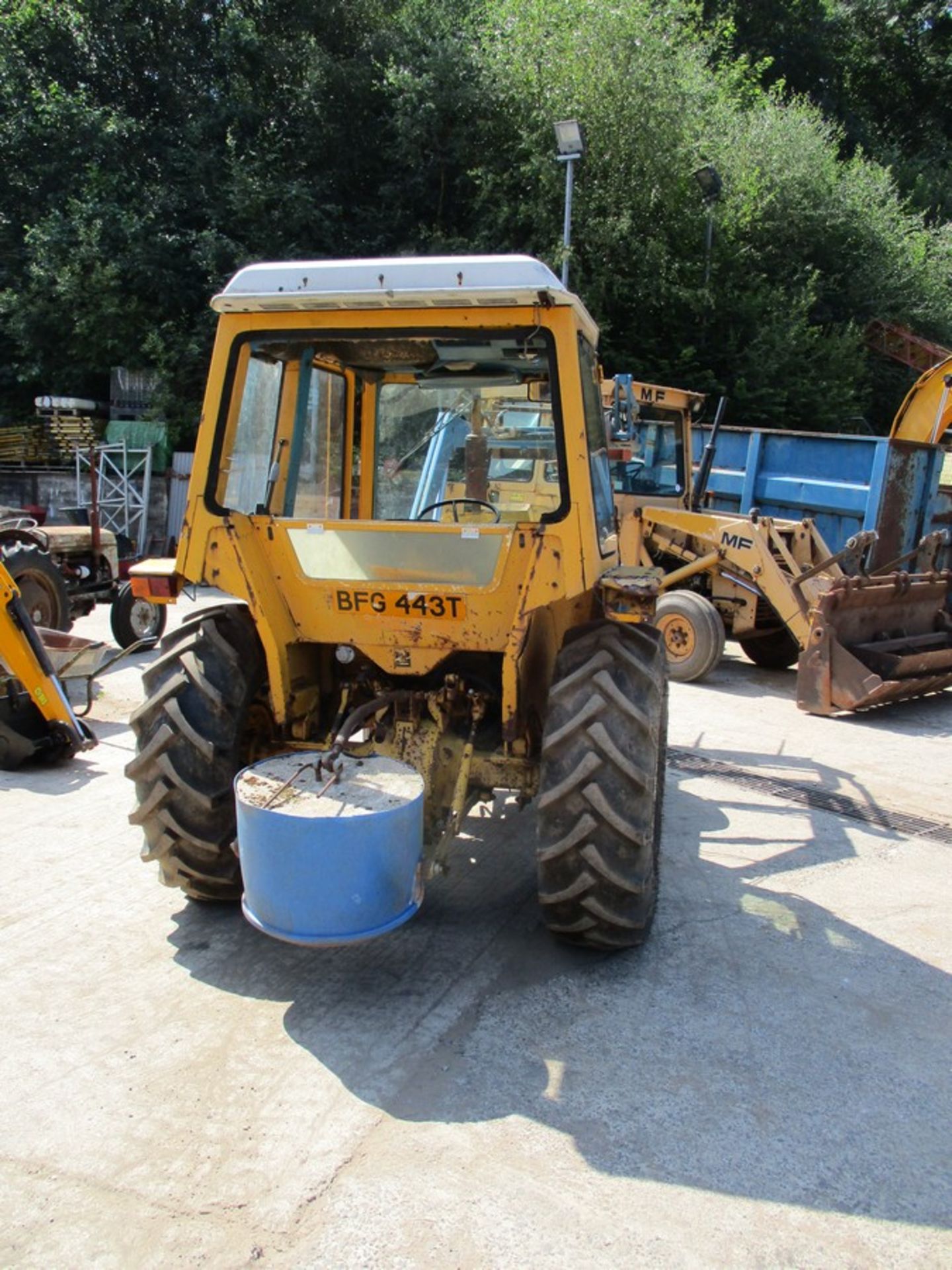 FORD 333 TRACTOR C/W LOADER - Image 3 of 6