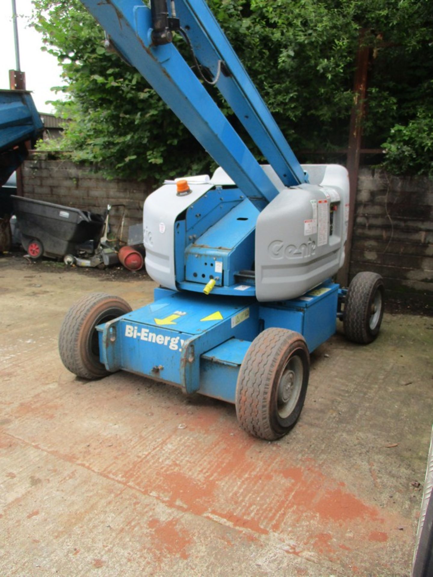 GENIE Z-45/25J WHEELED MAN LIFT 1602HRS - Image 9 of 12