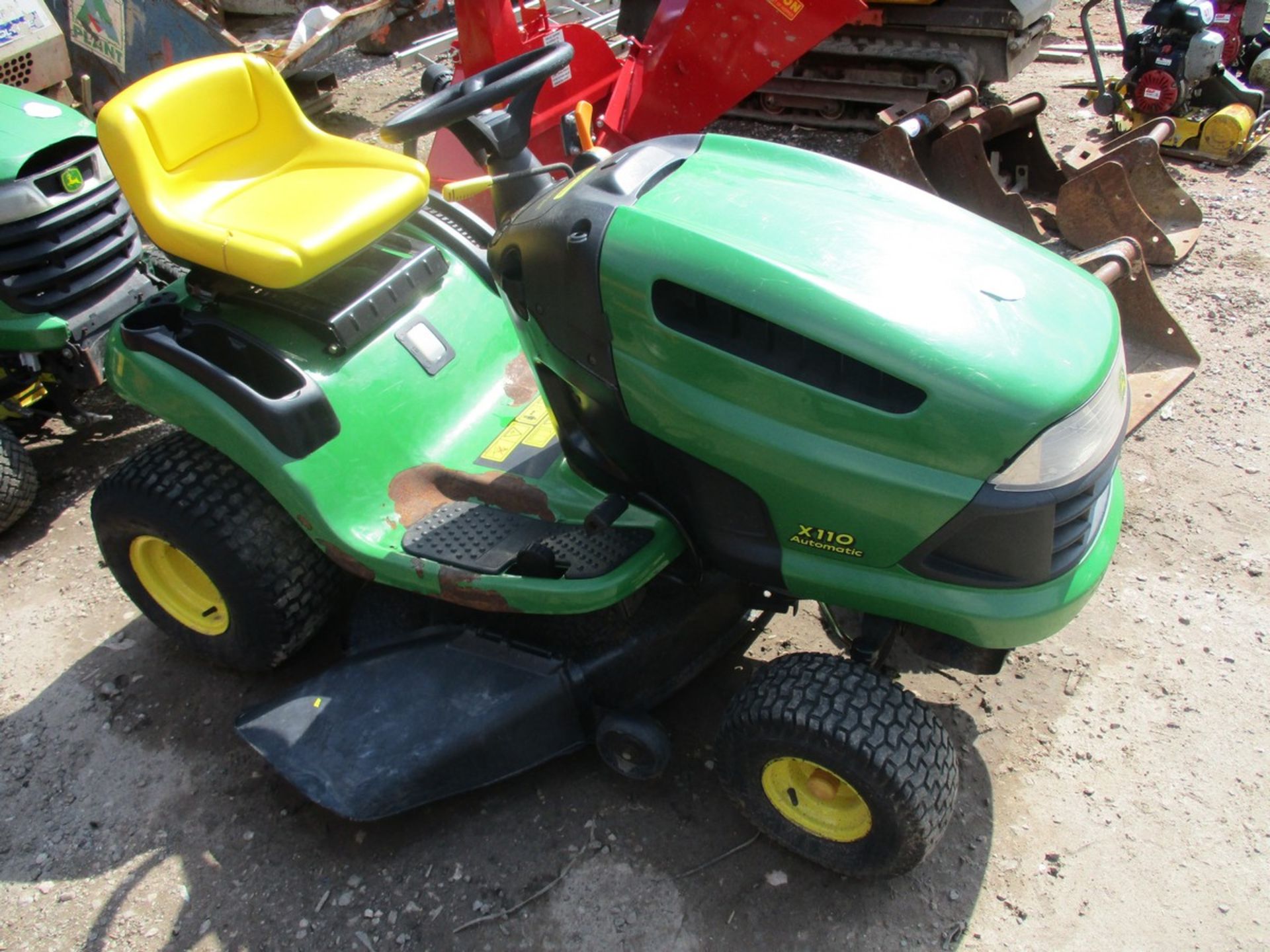 JOHN DEERE X110 MID MOUNTED MOWER