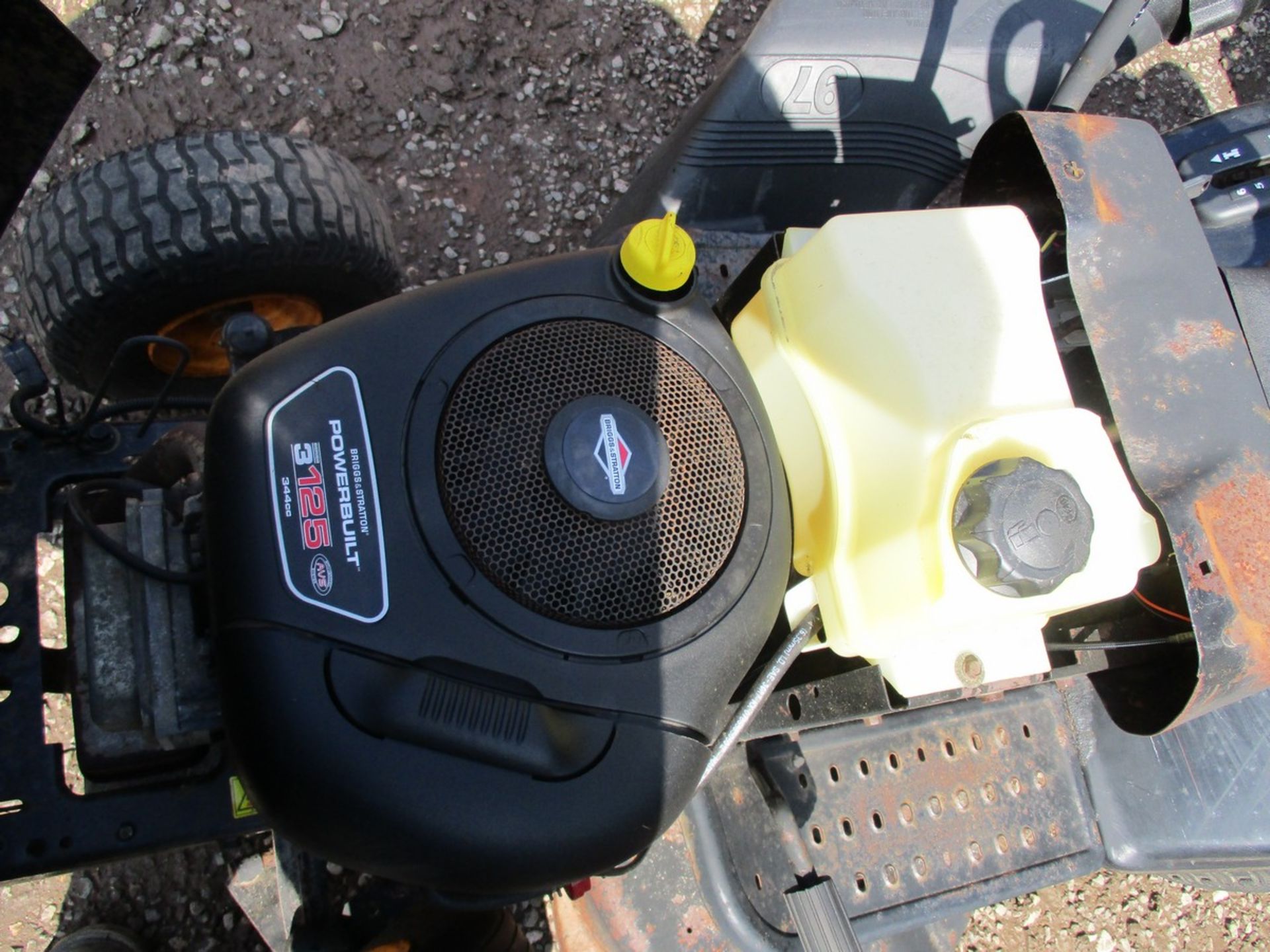 MCCULLOCH RIDE ON MOWER C.W COLLECTOR - Image 3 of 4