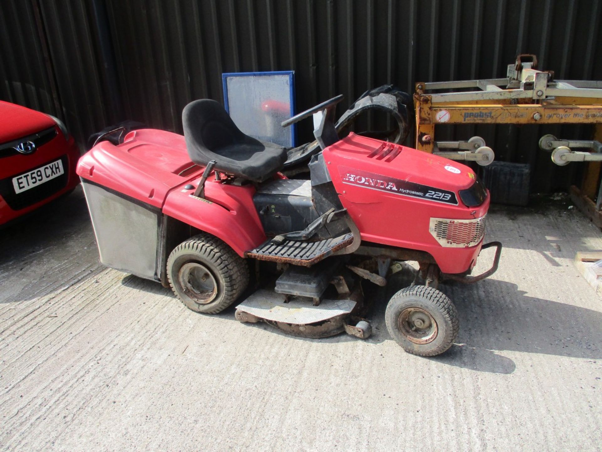 HONDA RIDE ON MOWER