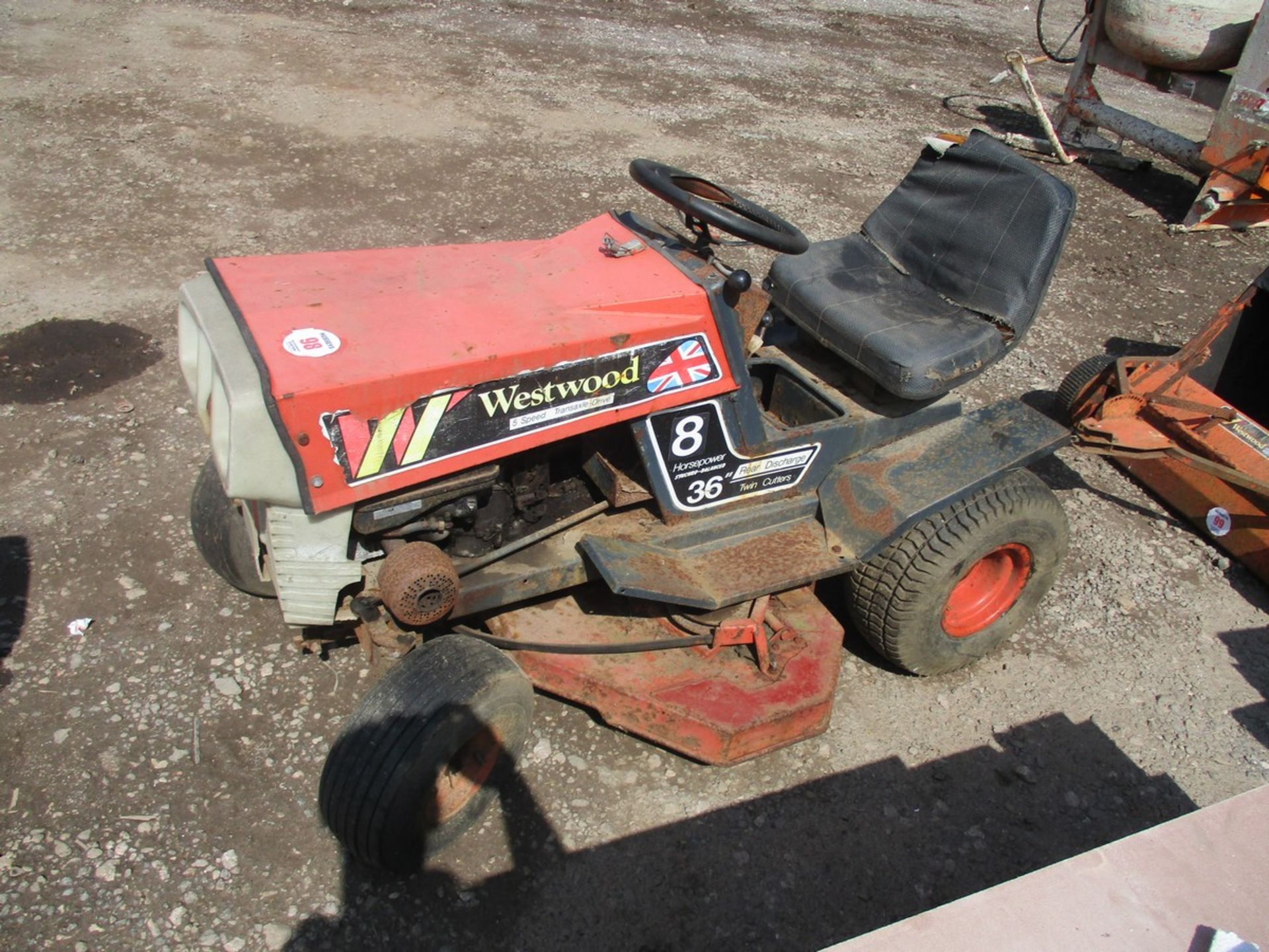 WESTWOOD RIDE ON MOWER (FOR RESTORATION) - Image 2 of 2