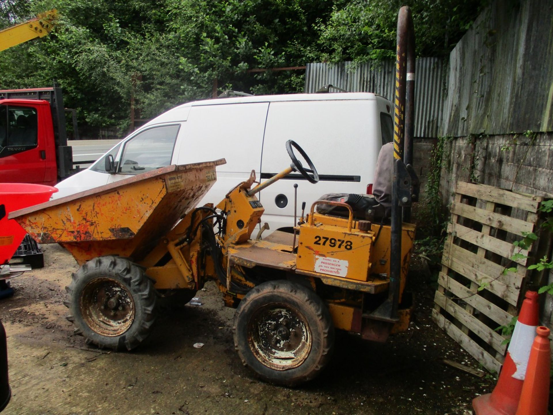 PEL JOB 1 TONNE HI LIFT DUMPER - Image 2 of 5