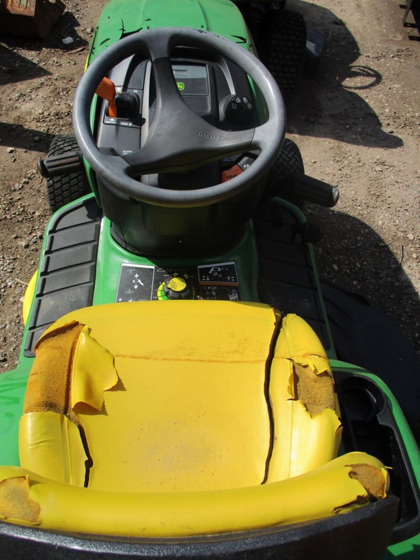 JOHN DEERE X320 MID MOUNTED MOWER - Image 4 of 4