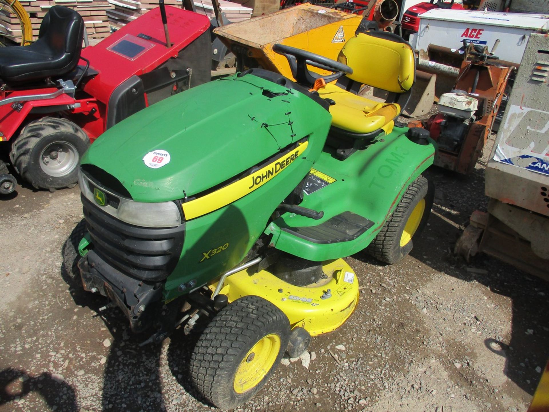 JOHN DEERE X320 MID MOUNTED MOWER - Image 2 of 4