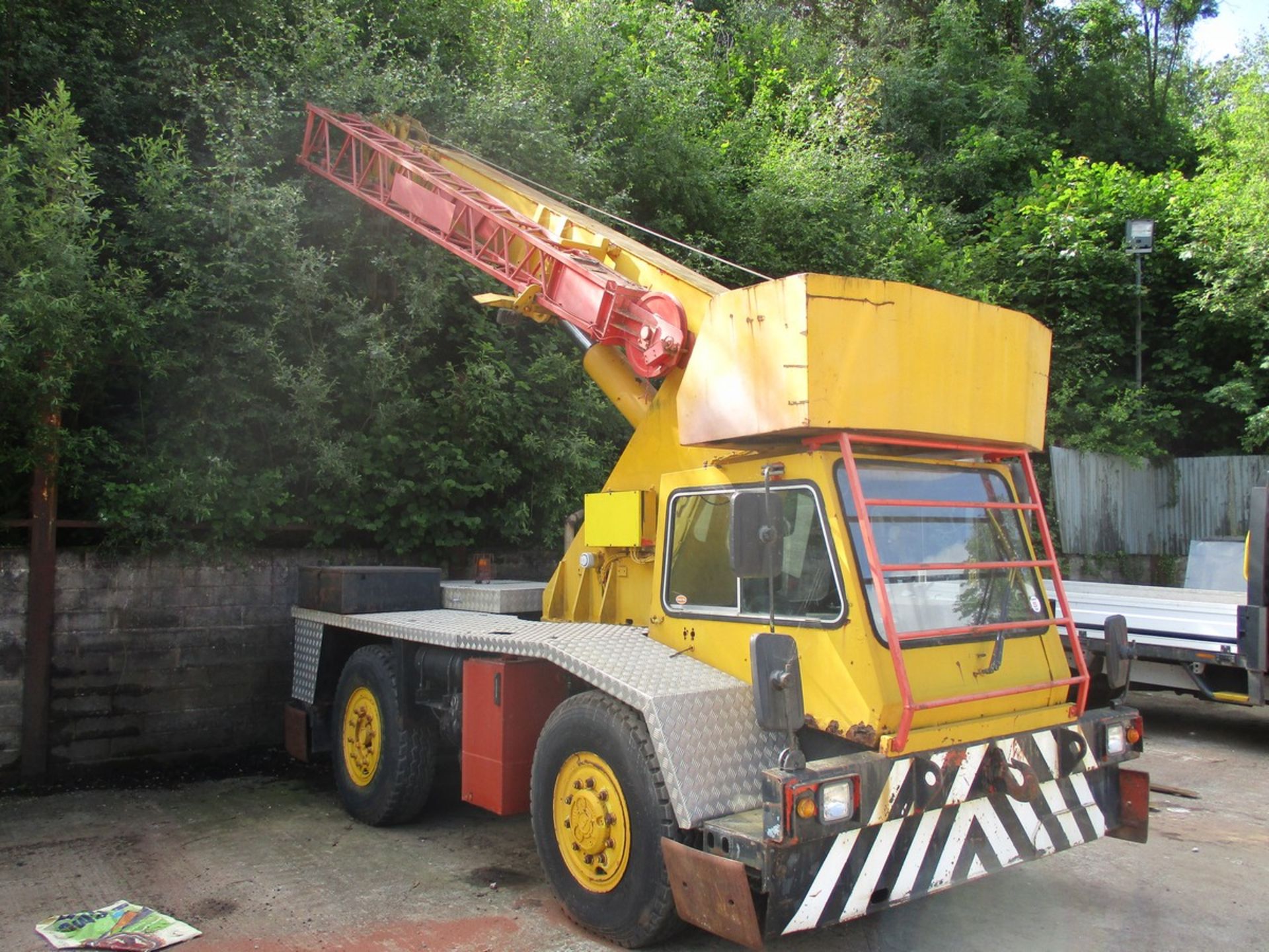 GROVE 12 TON CRANE - Image 2 of 4