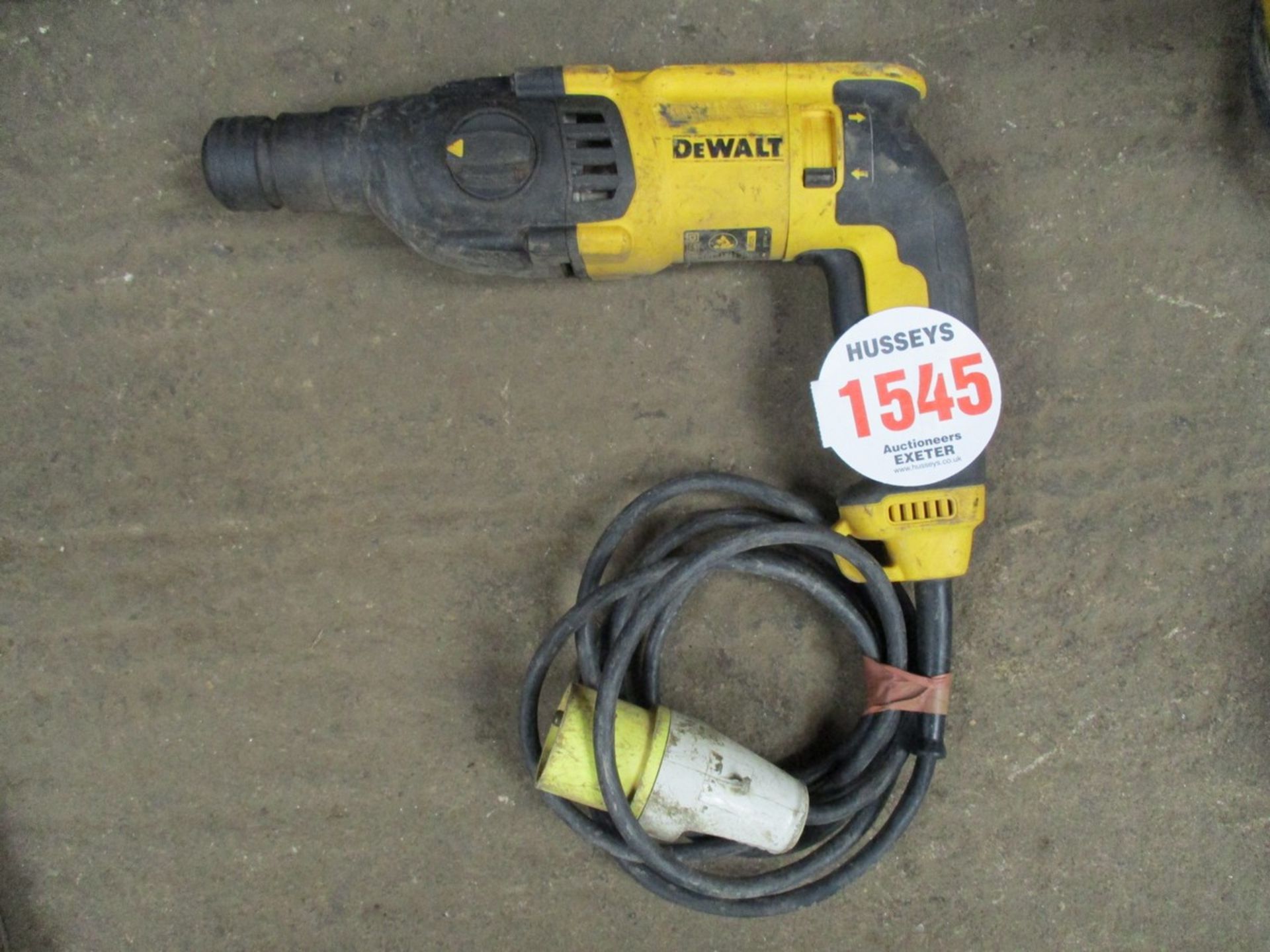 DEWALT DRILL