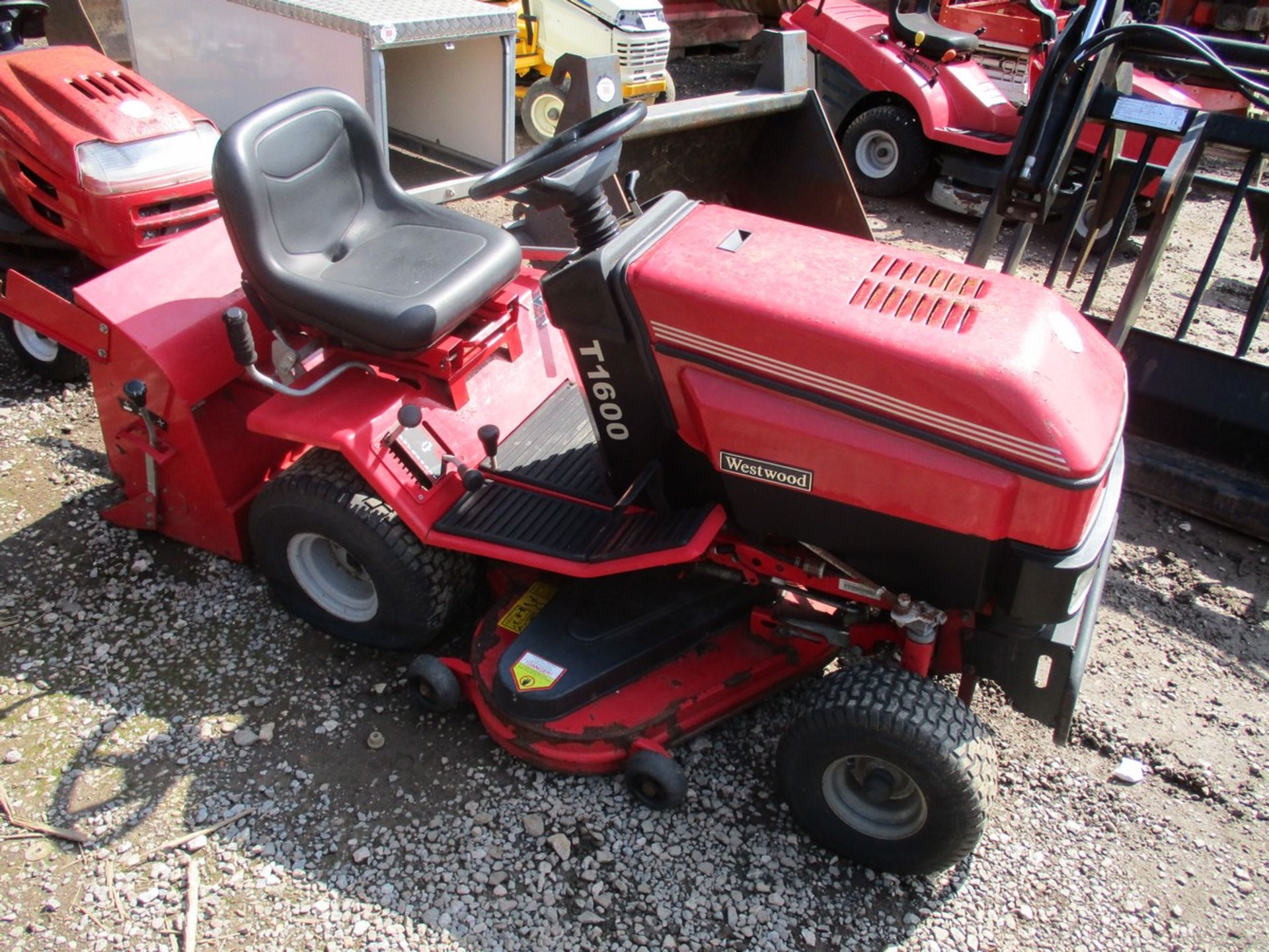 WESTWOOD T1600 RIDE ON MOWER