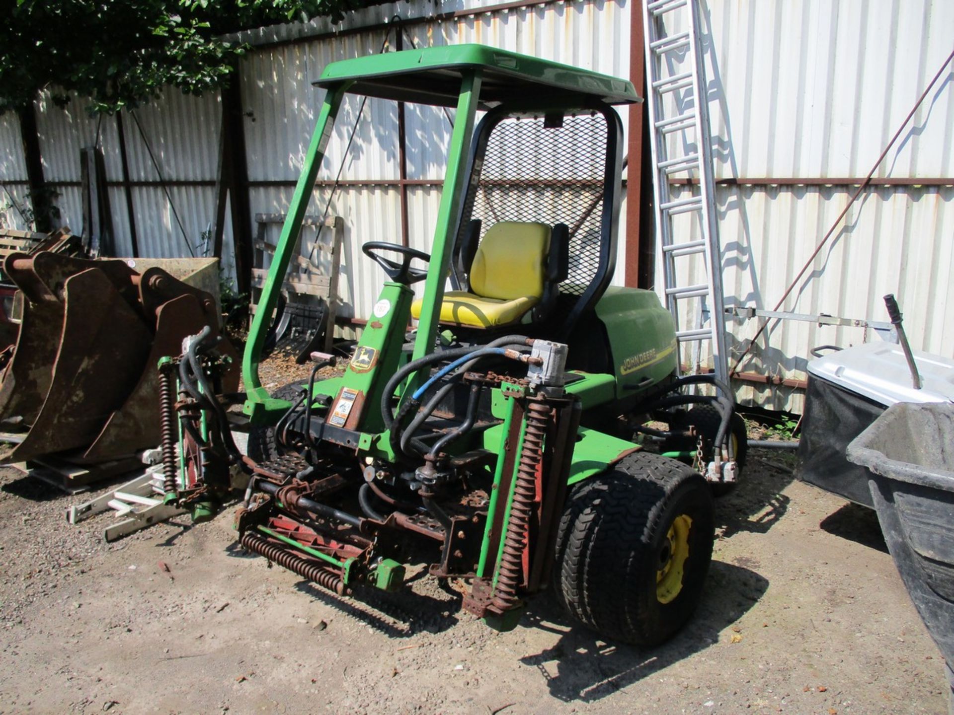 JOHN DEERE 3125B MOWER - Image 2 of 8