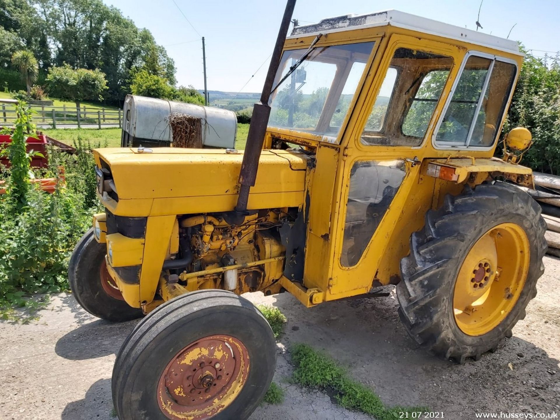 MASSEY FERGUSON 20 CABBED TRACTOR C.W ALL LINKAGE