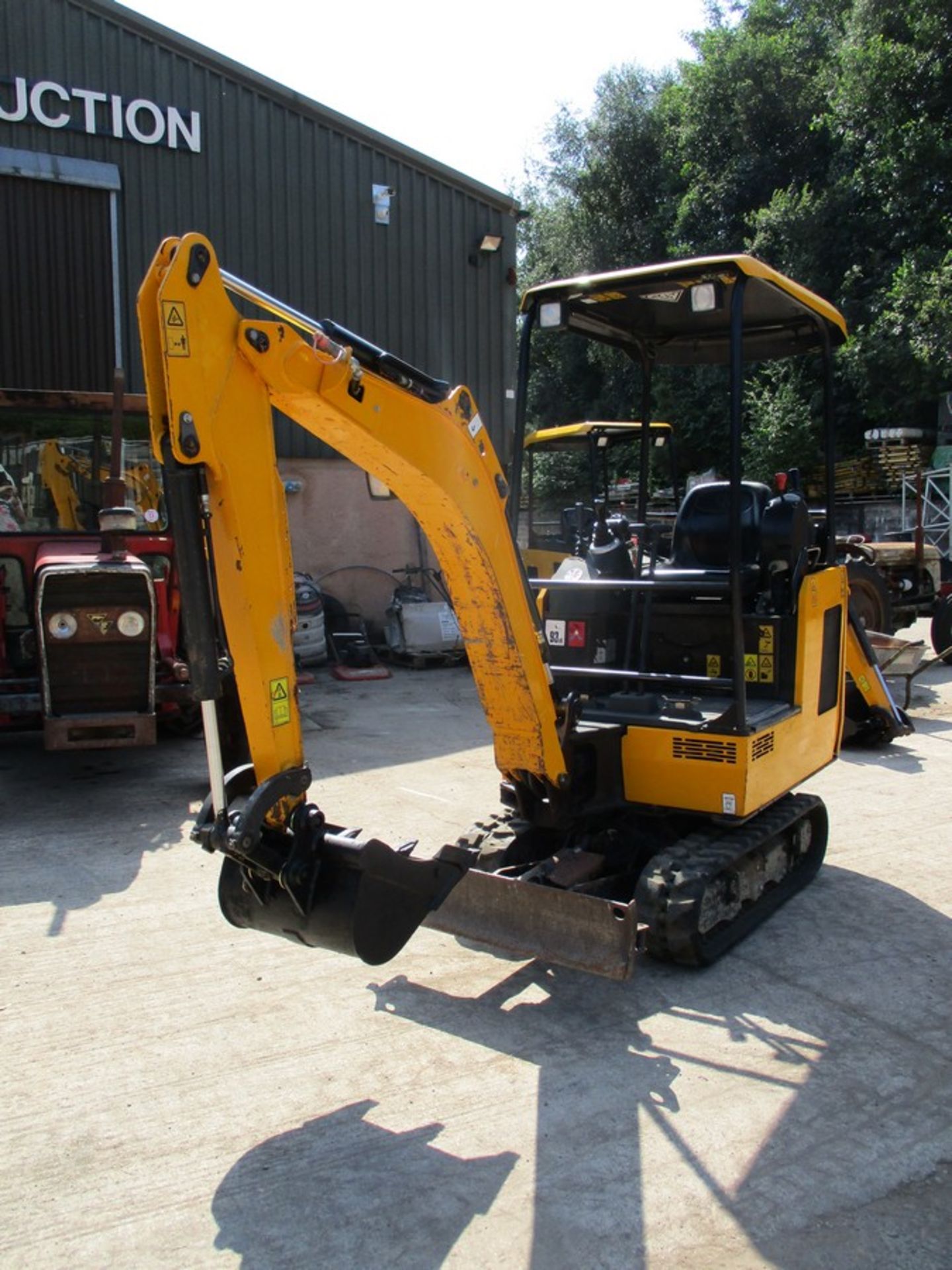 JCB 15C-1 MINI DIGGER 2018 C.W 1 BUCKET 934HRS - Image 2 of 7